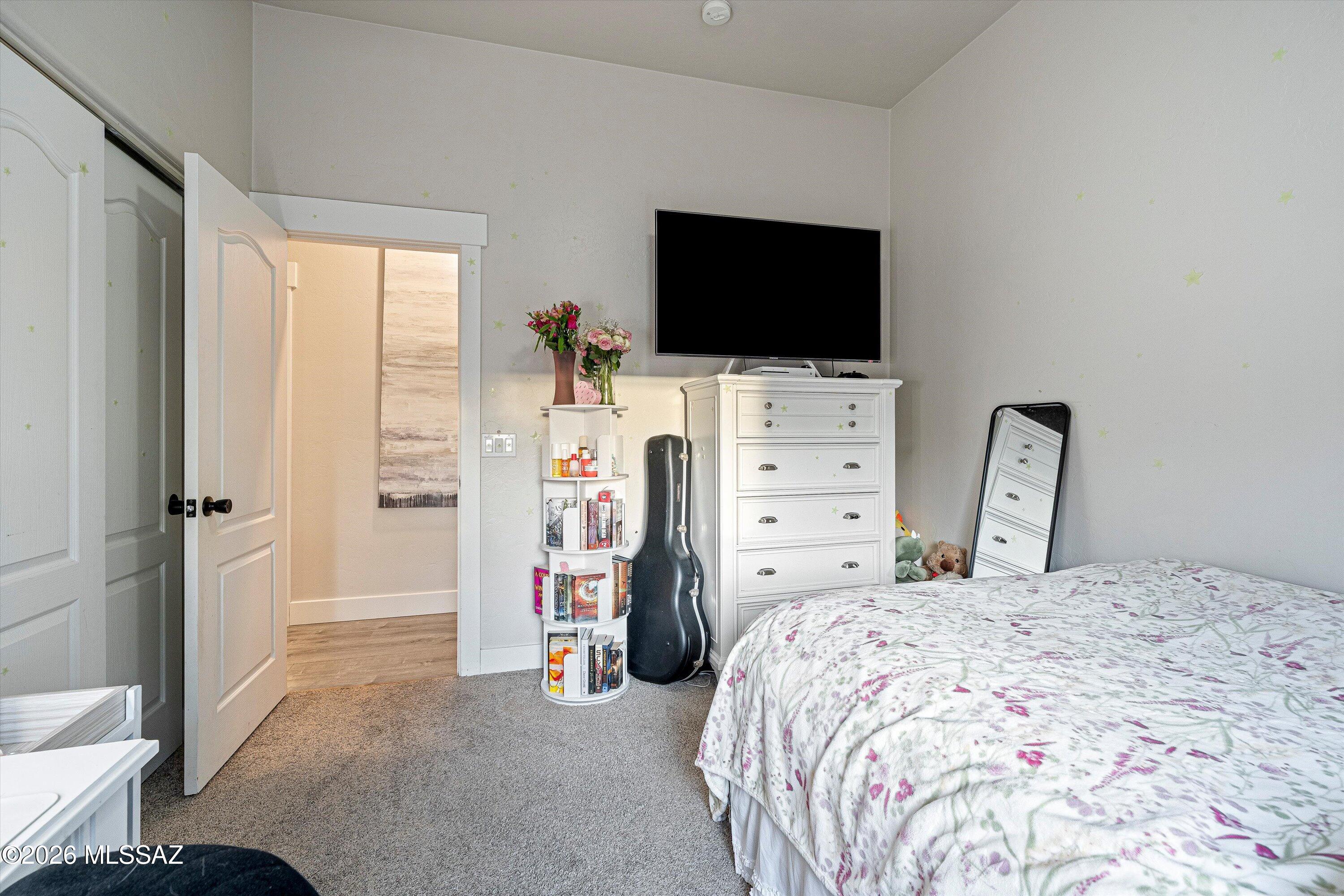 11976 N Thornbush Drive