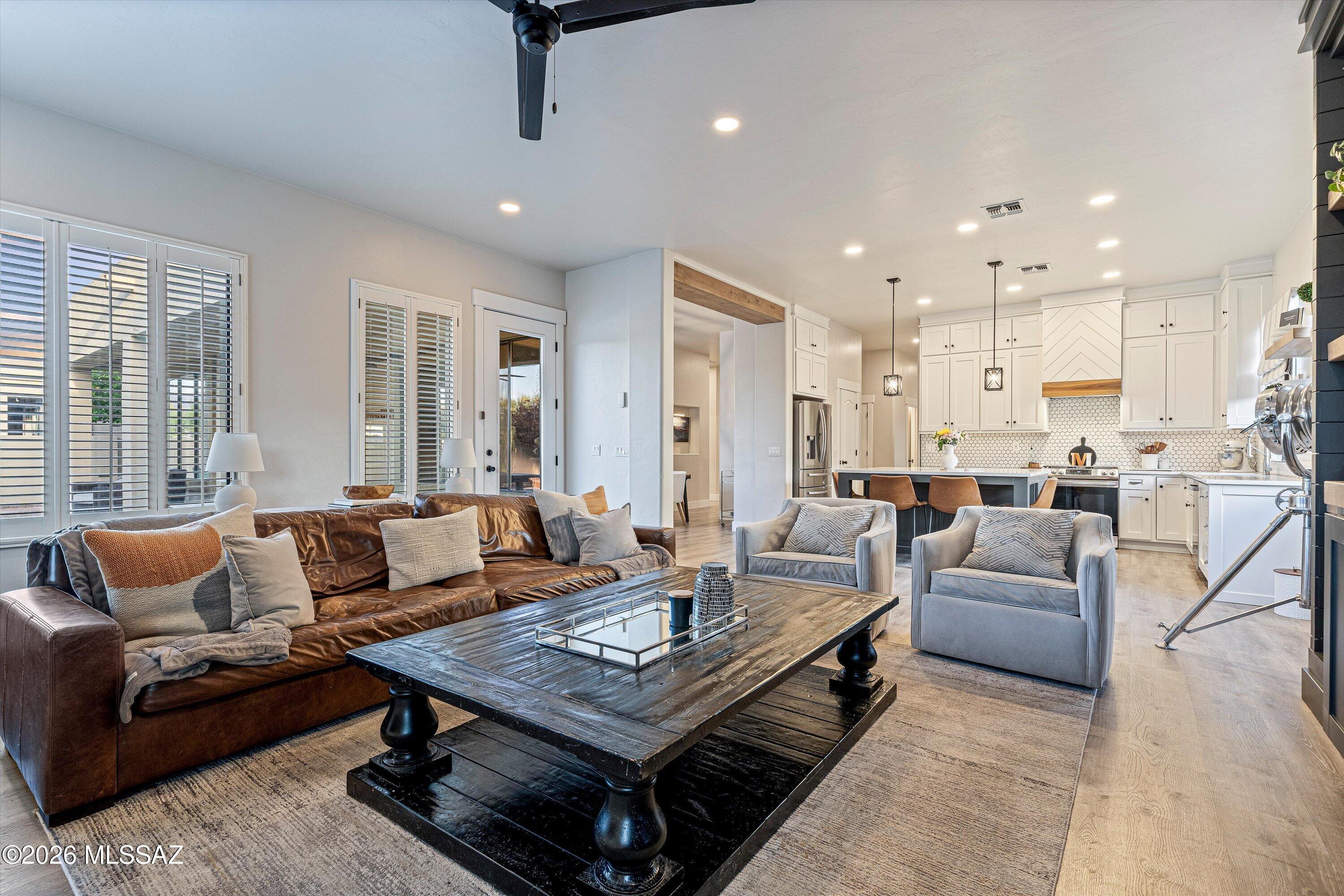 11976 N Thornbush Drive