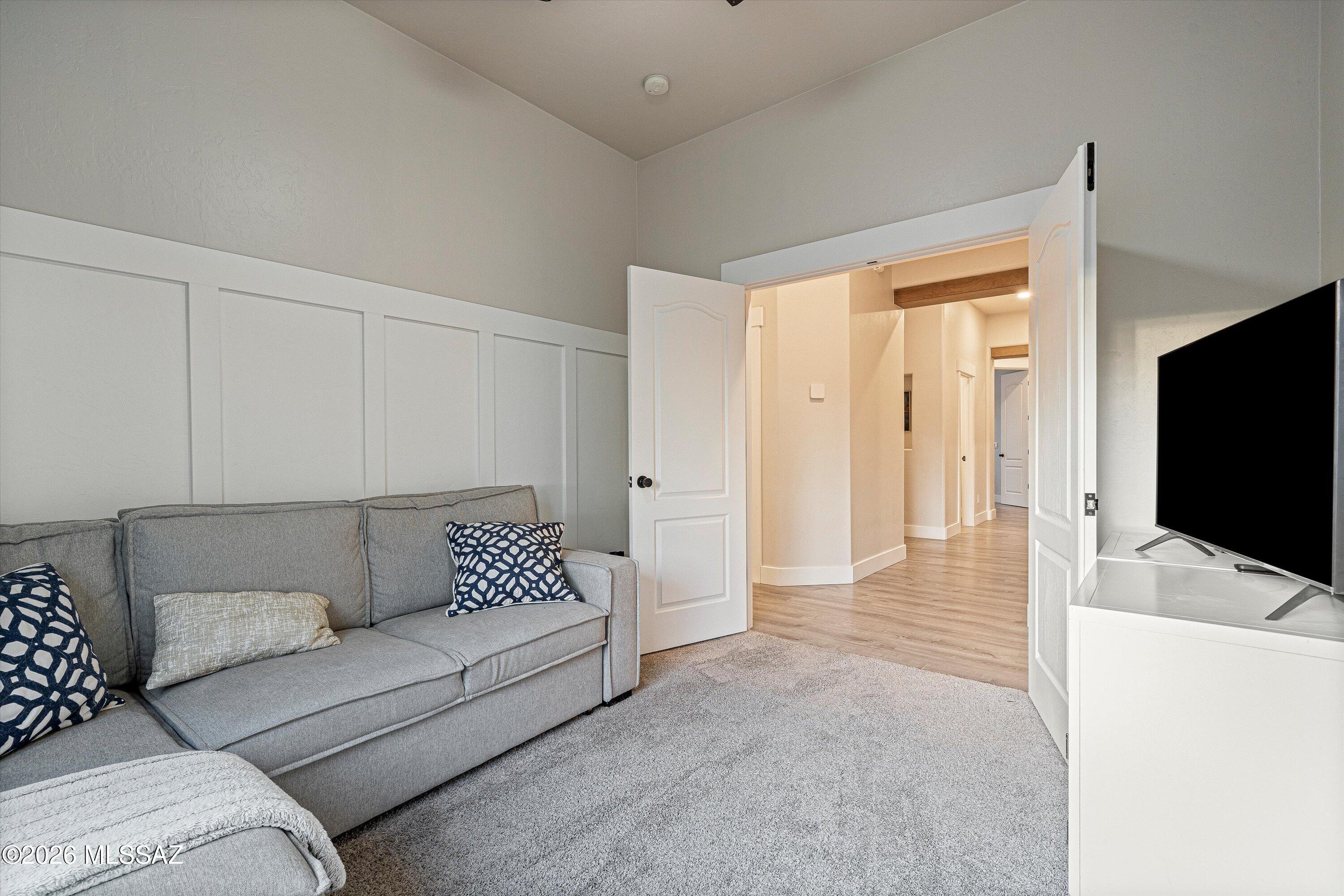 11976 N Thornbush Drive