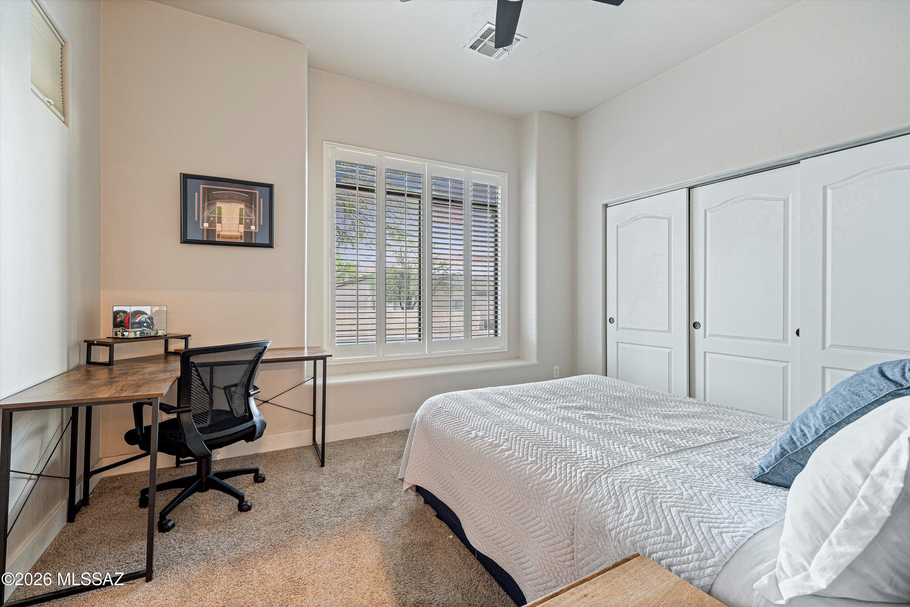 11976 N Thornbush Drive