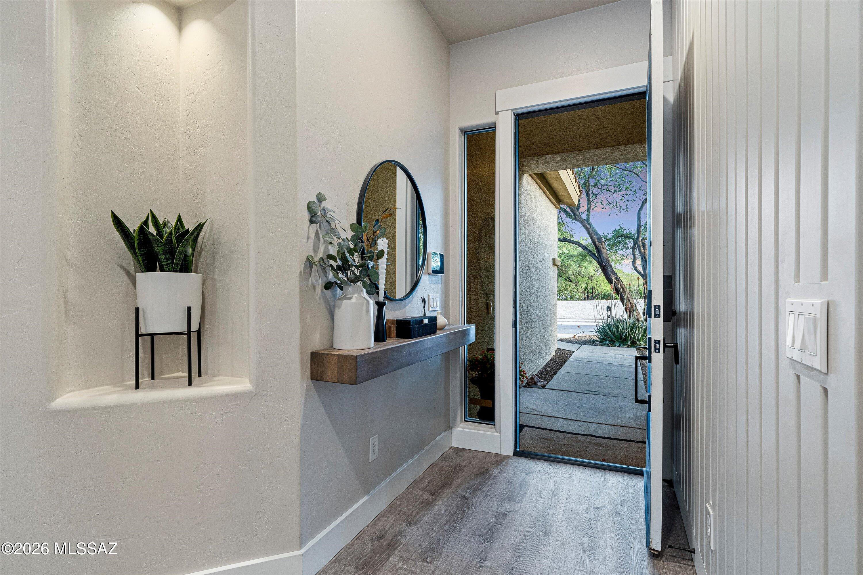 11976 N Thornbush Drive