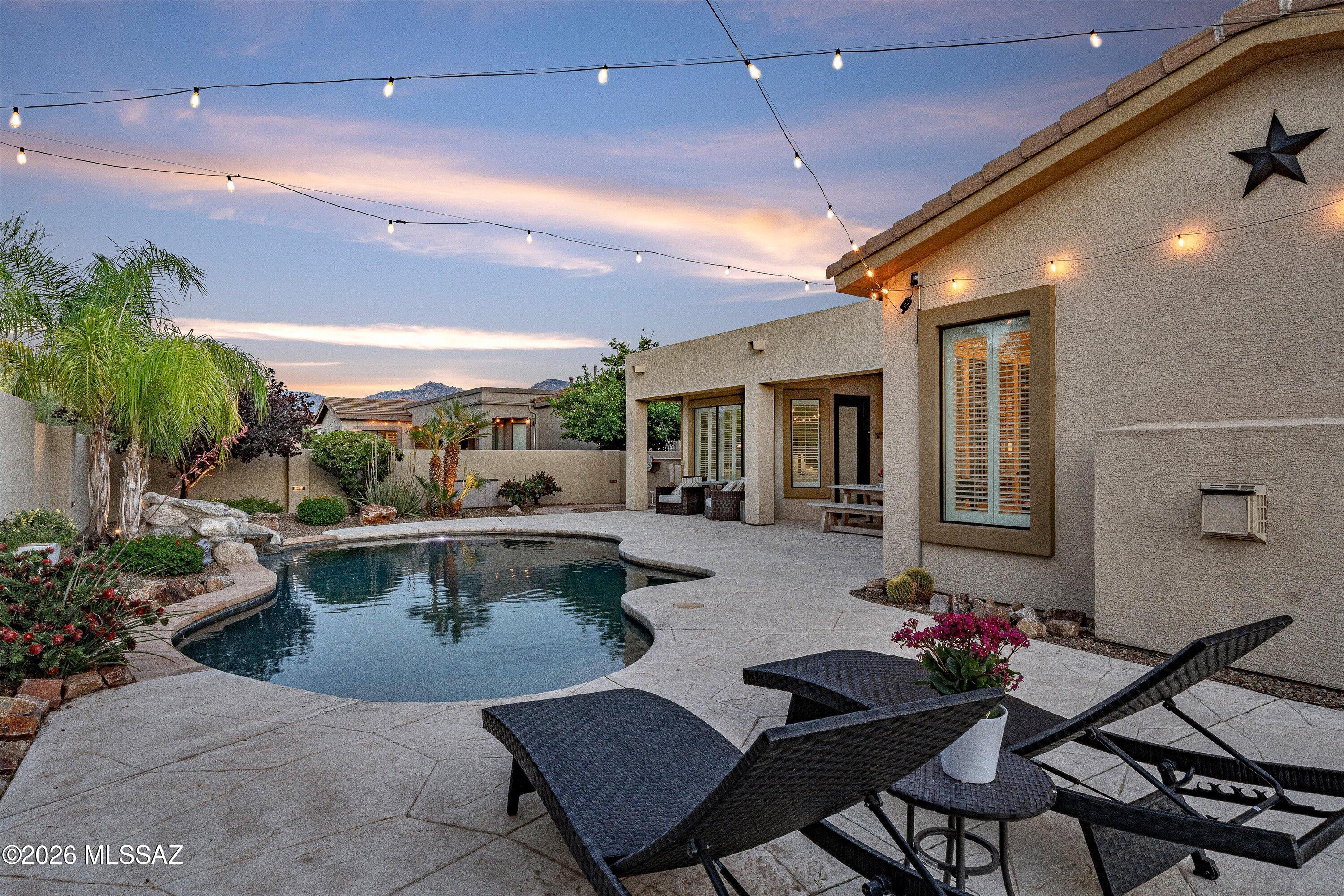 11976 N Thornbush Drive