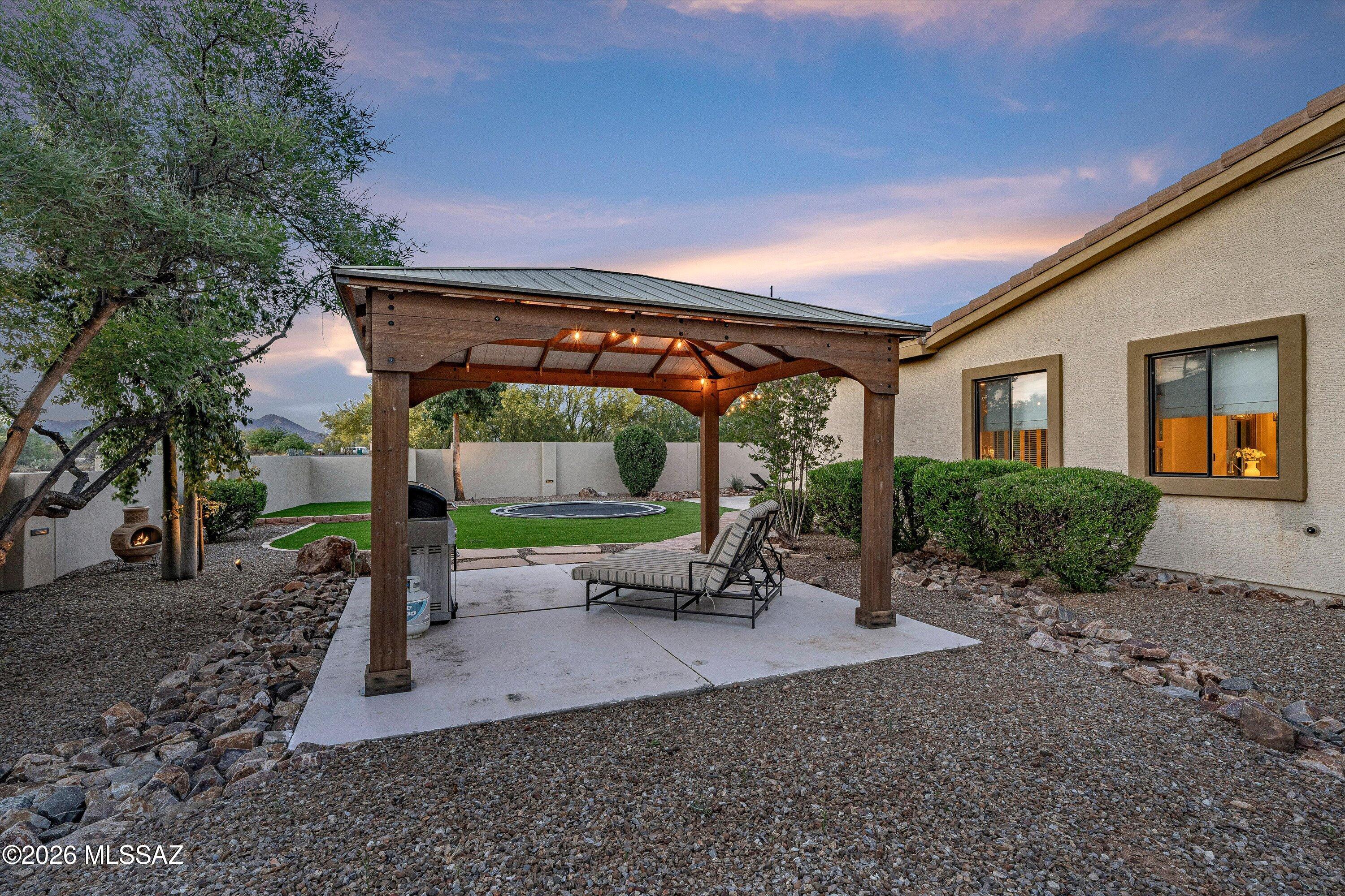 11976 N Thornbush Drive