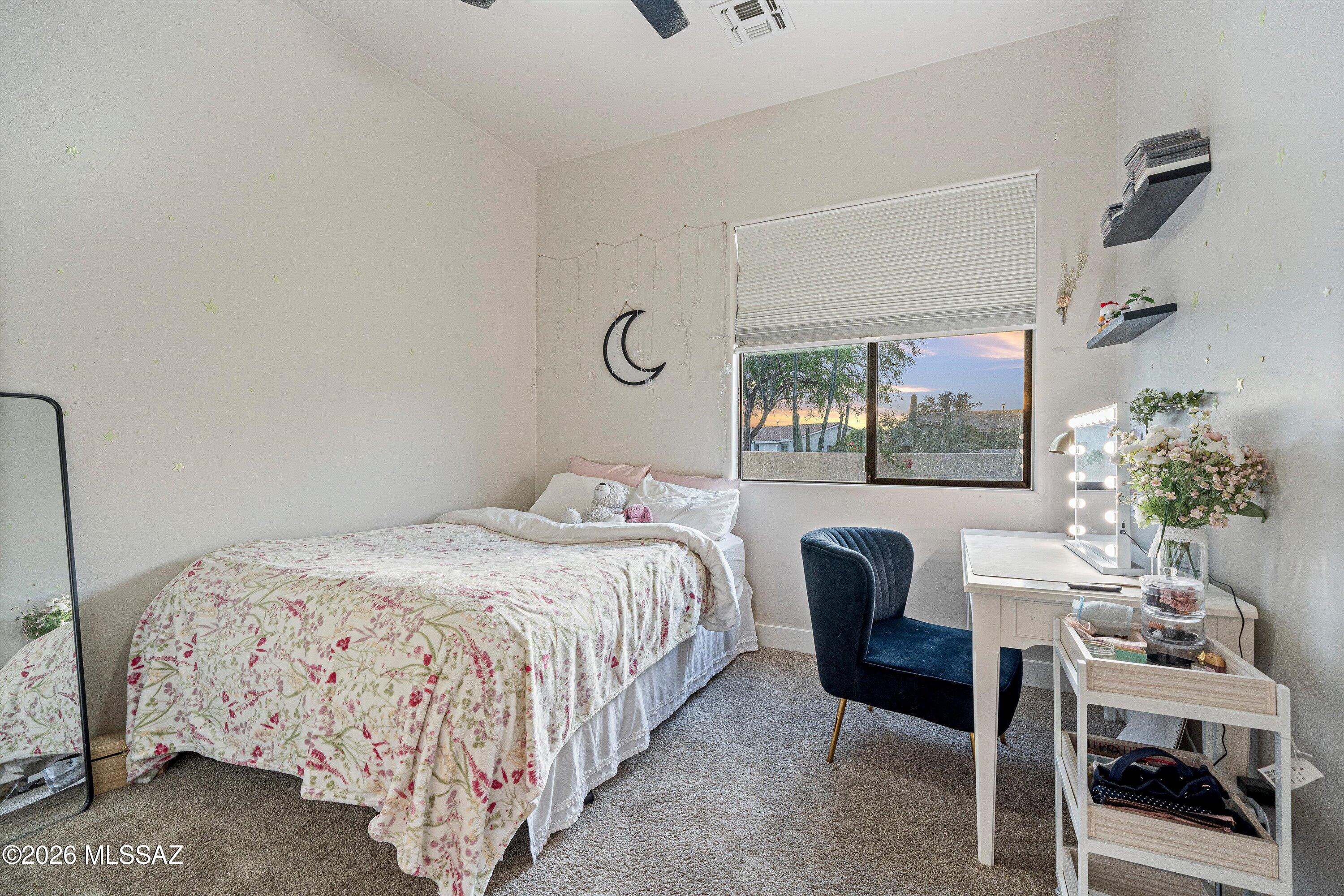 11976 N Thornbush Drive