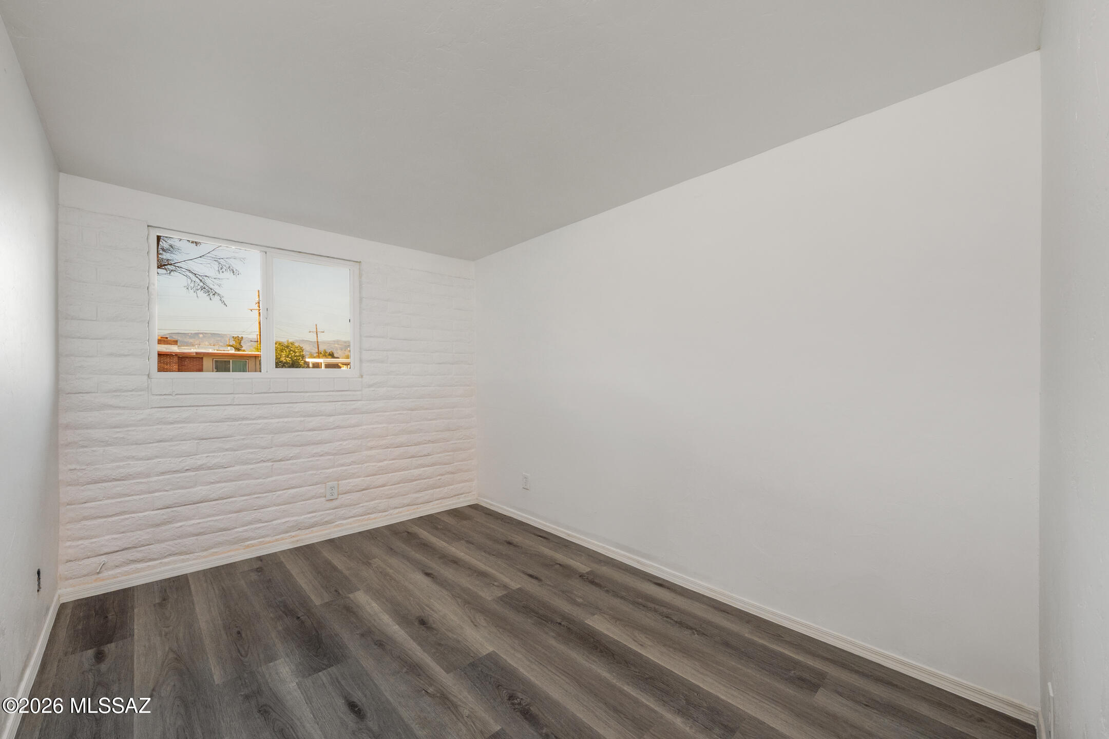 8032 E Victoria Drive