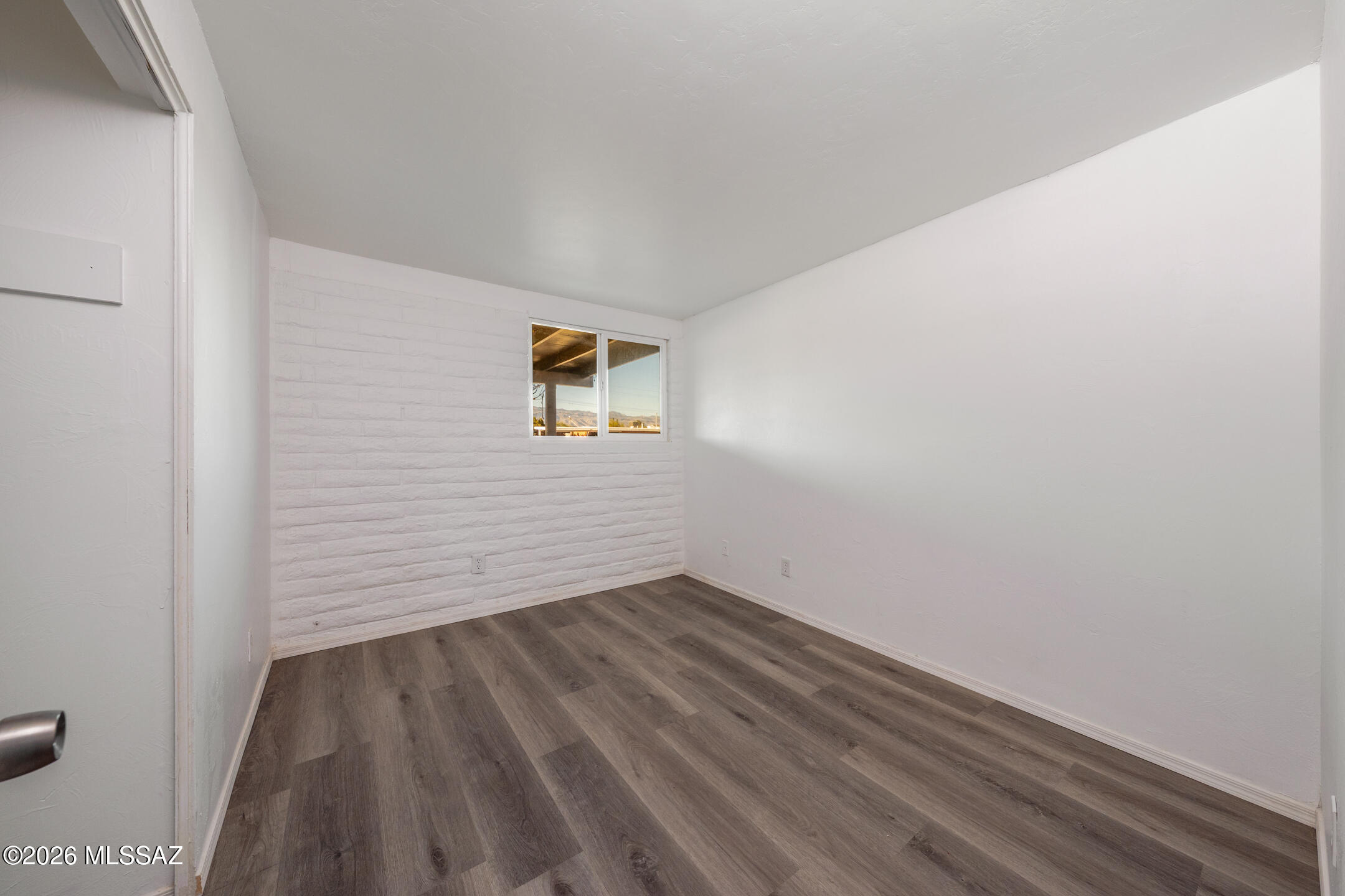 8032 E Victoria Drive