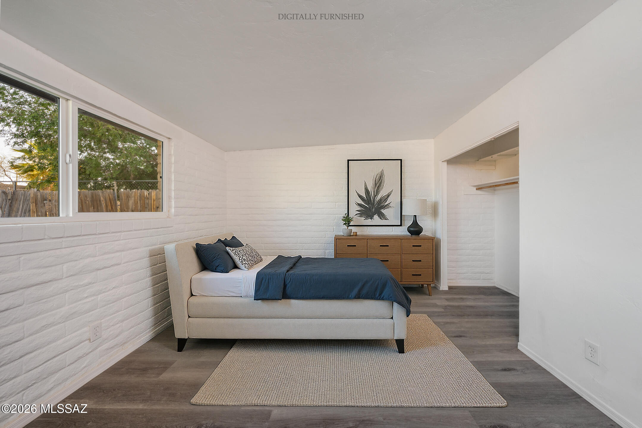 8032 E Victoria Drive