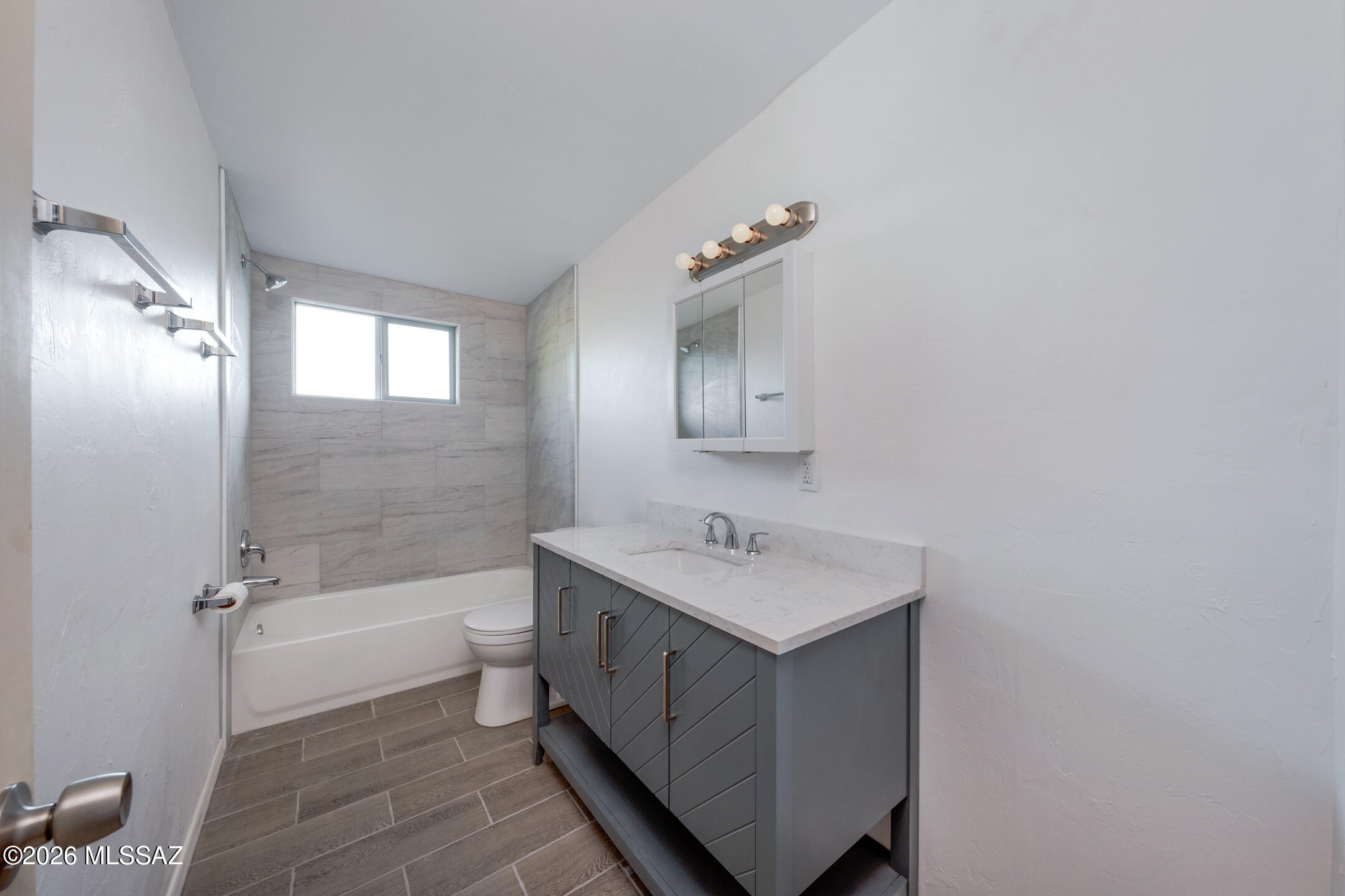 8032 E Victoria Drive