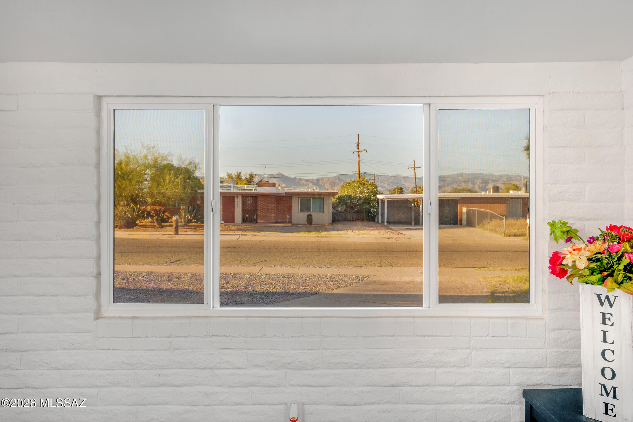 8032 E Victoria Drive