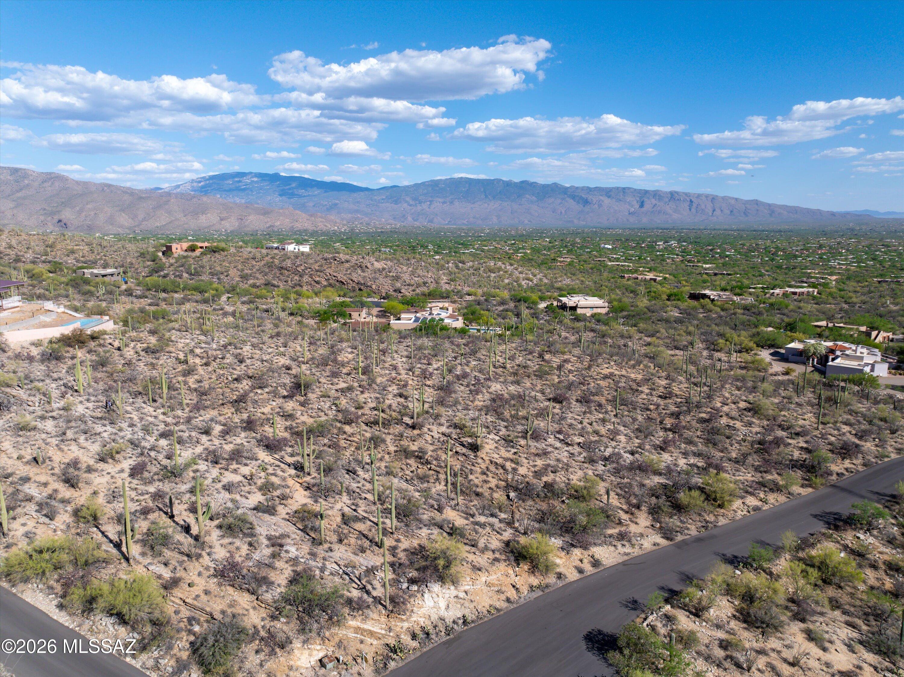 5400 N Avenida De La Colina 16