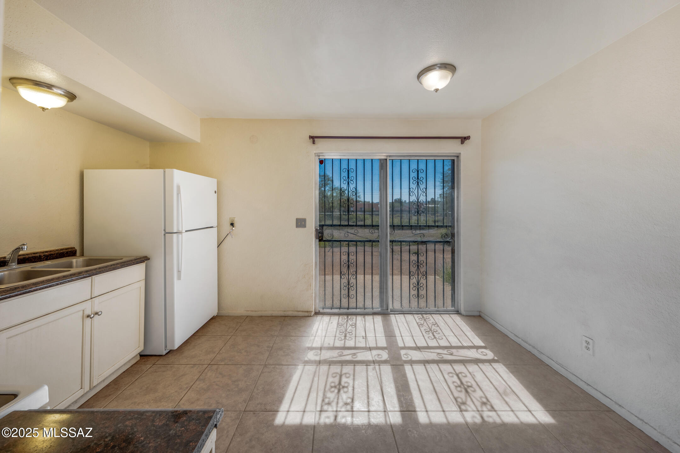 2275 W Dakota Street