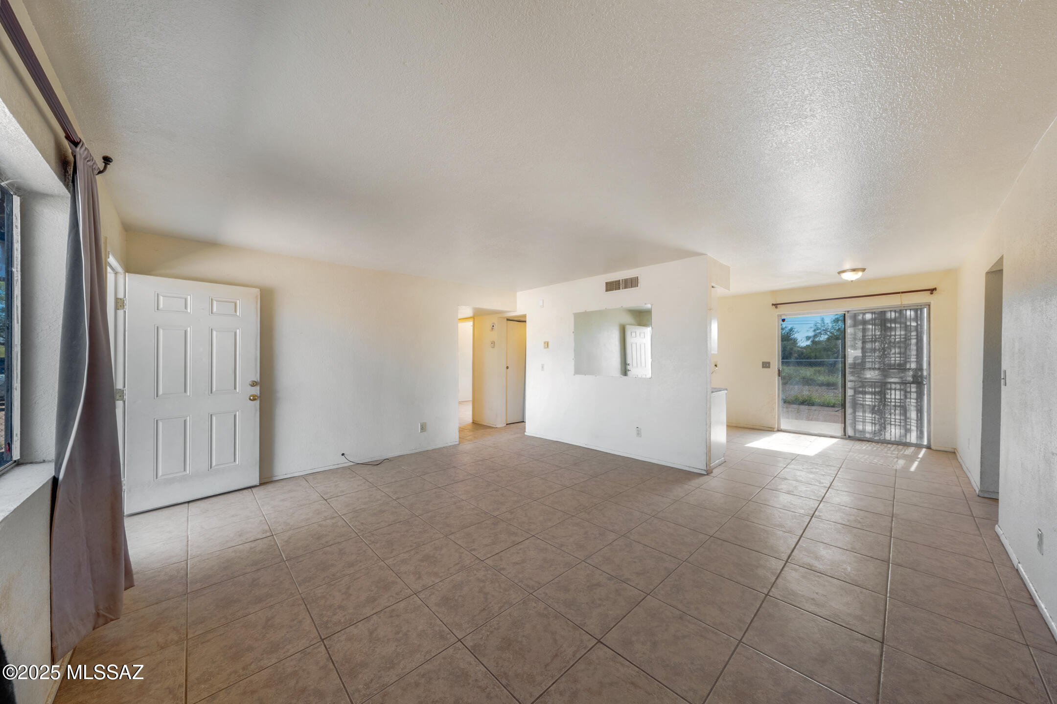 2275 W Dakota Street