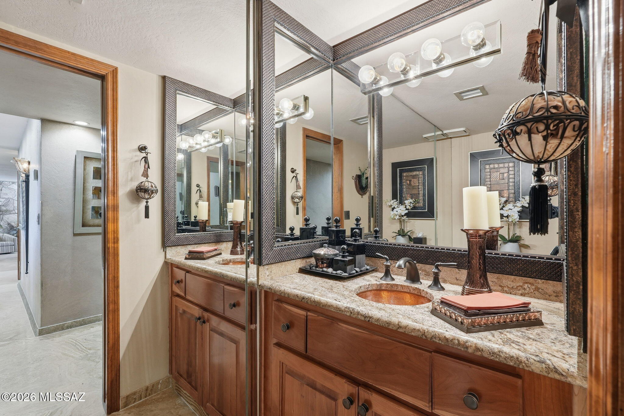 3901 N Rio Verde Vista Drive