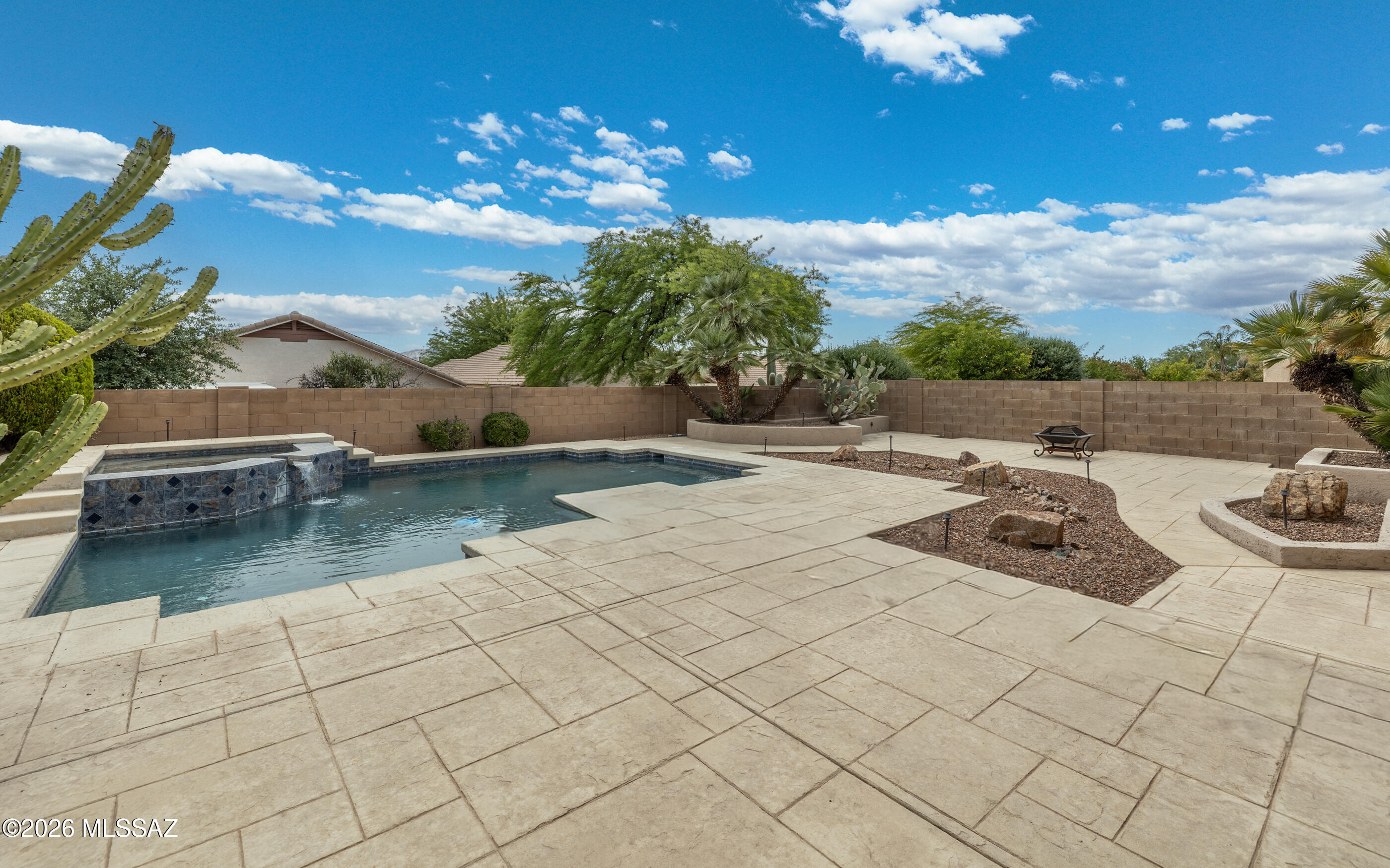 2196 E Rio Vistoso Lane