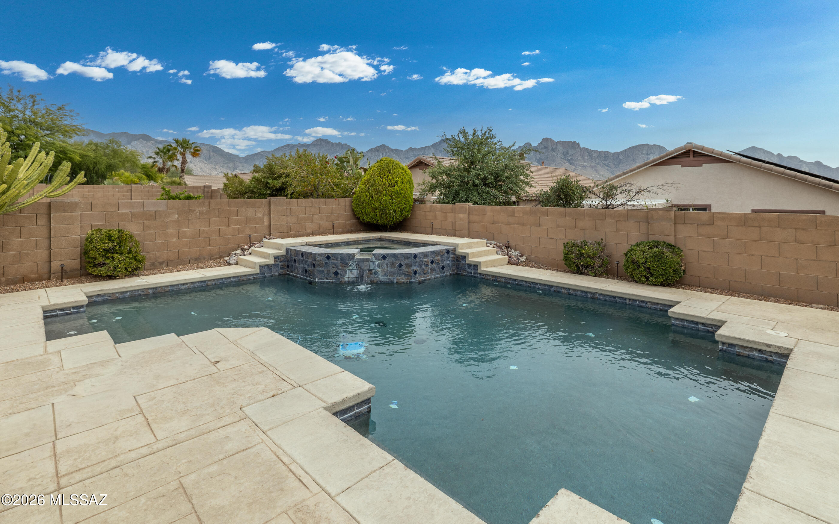 2196 E Rio Vistoso Lane
