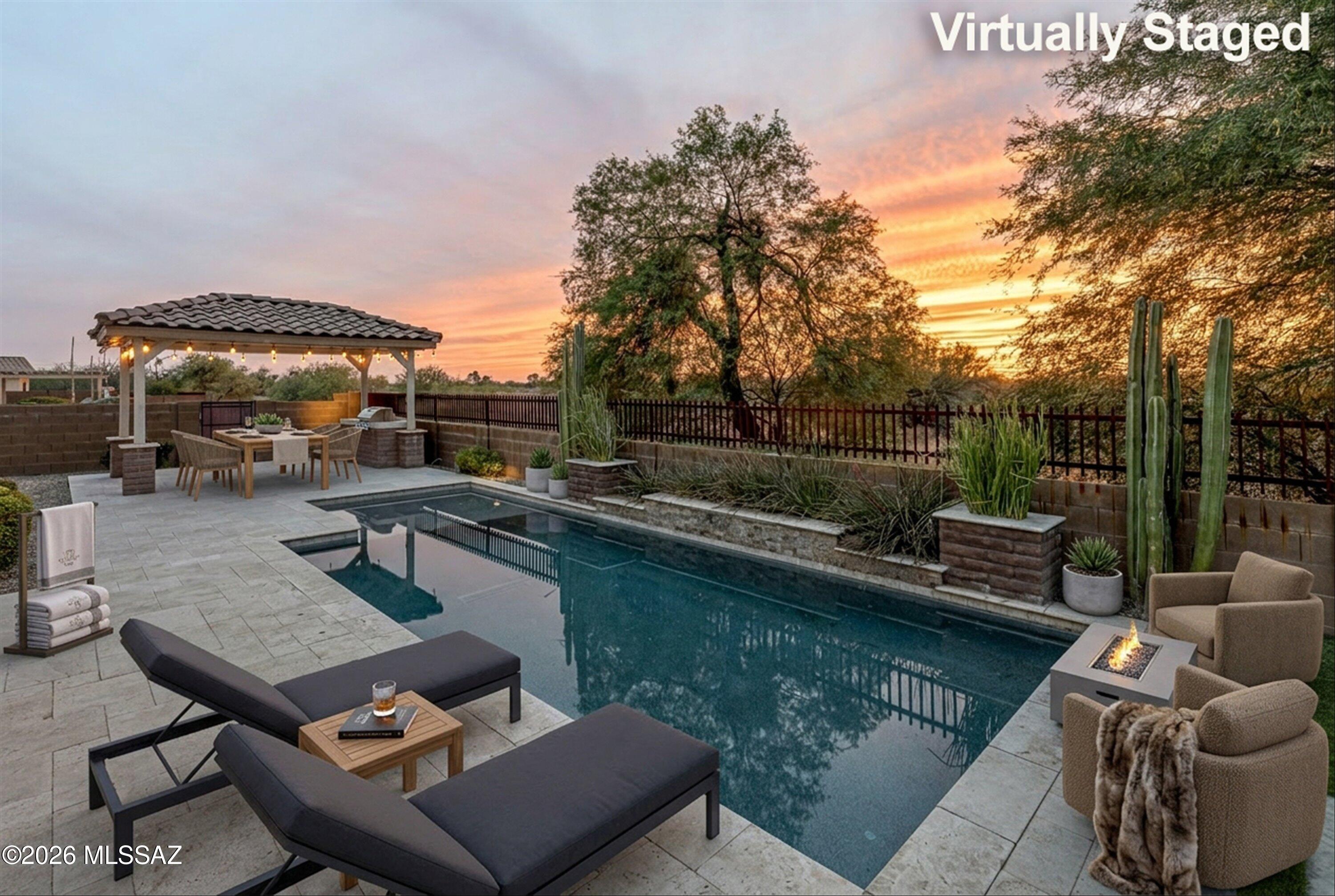 2447 N Wychwood Court