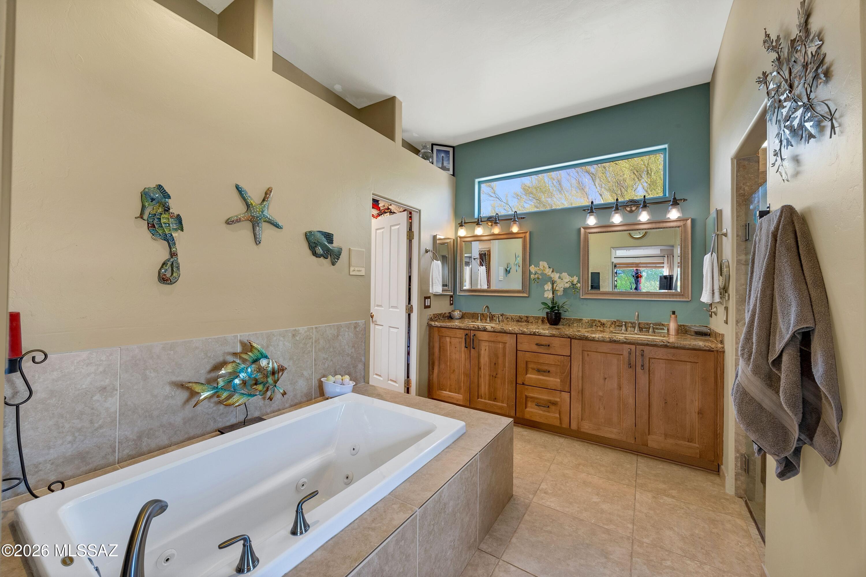 2210 N Arbor Vista Drive