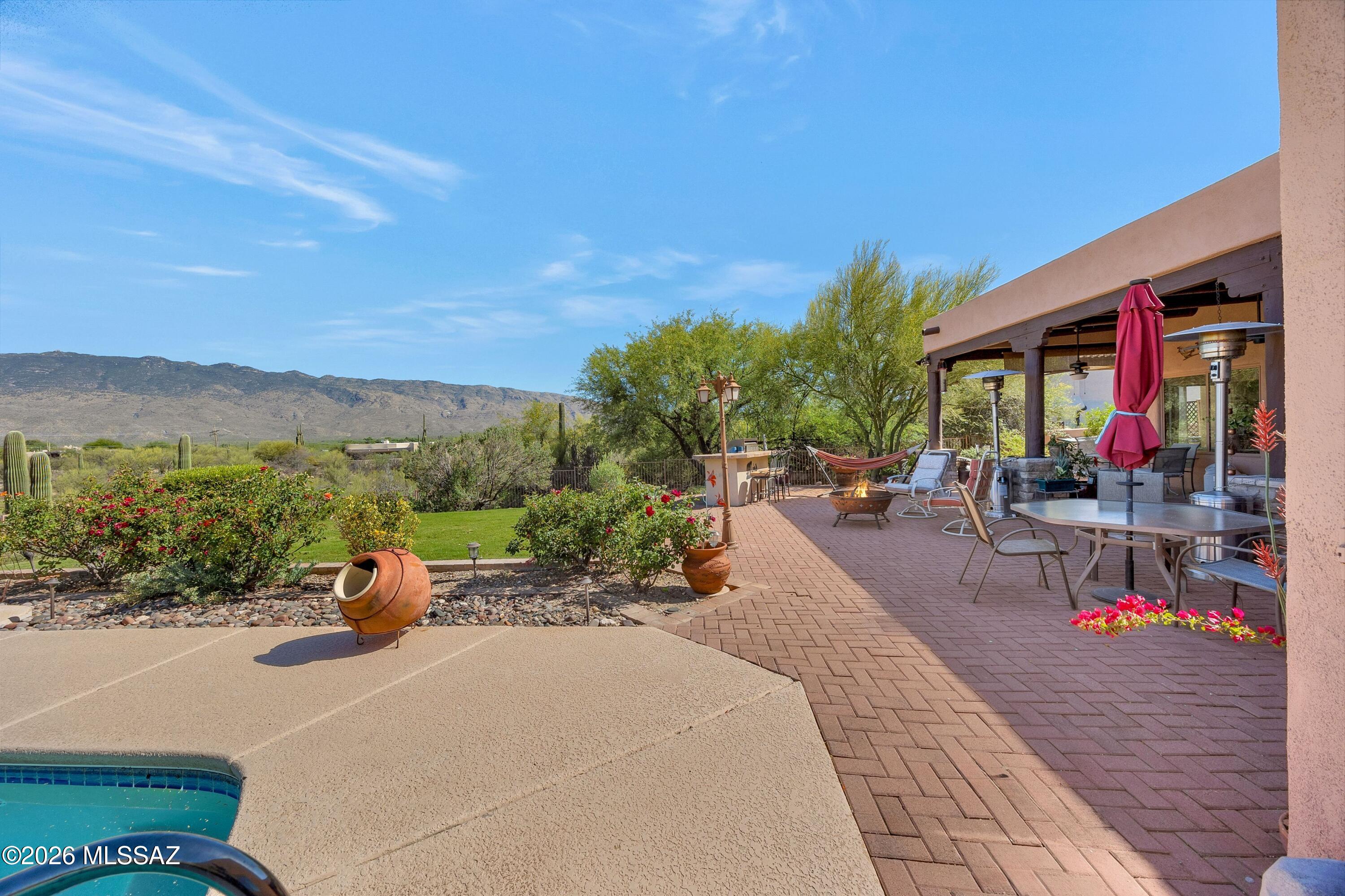 2210 N Arbor Vista Drive