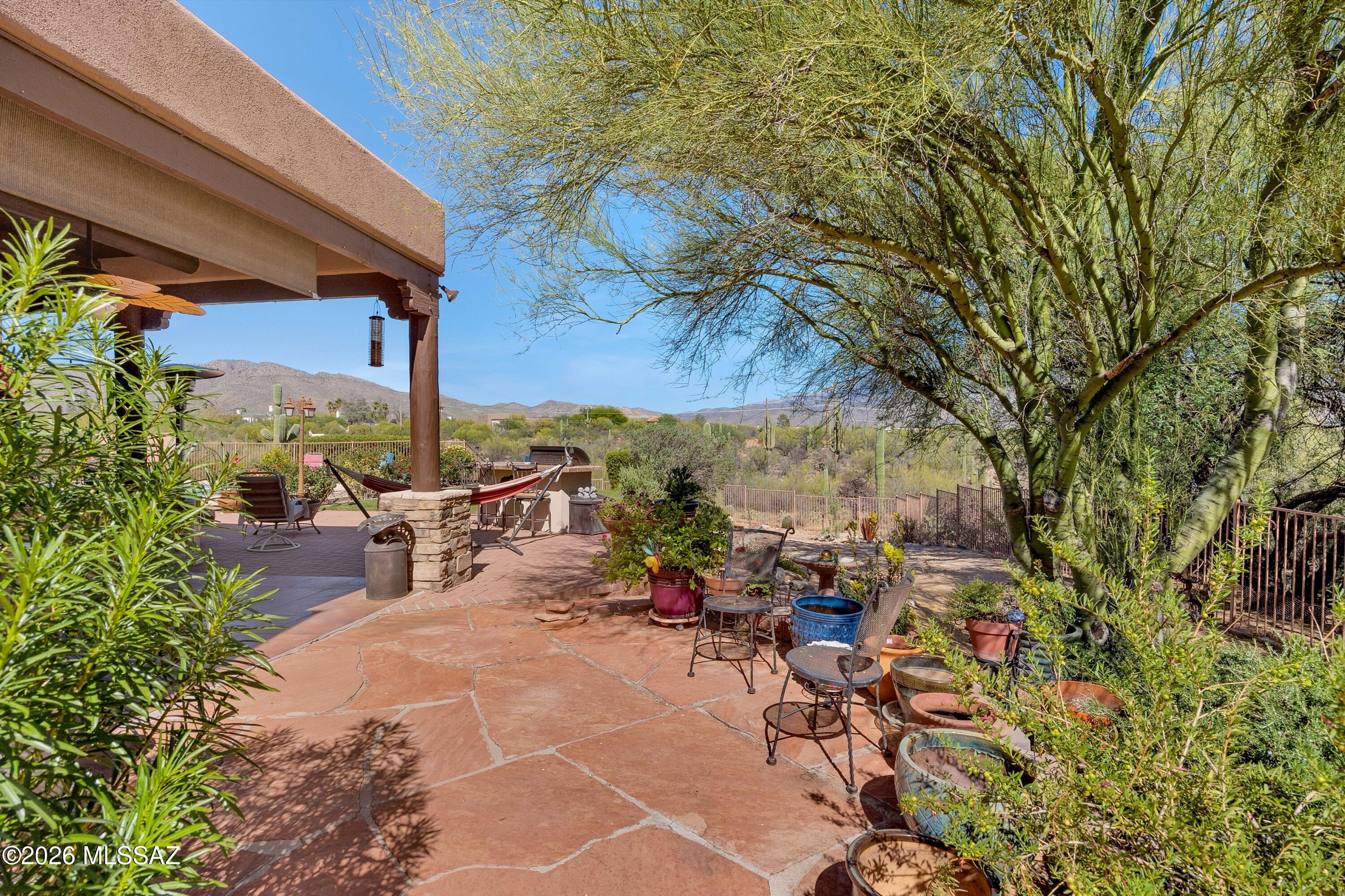 2210 N Arbor Vista Drive