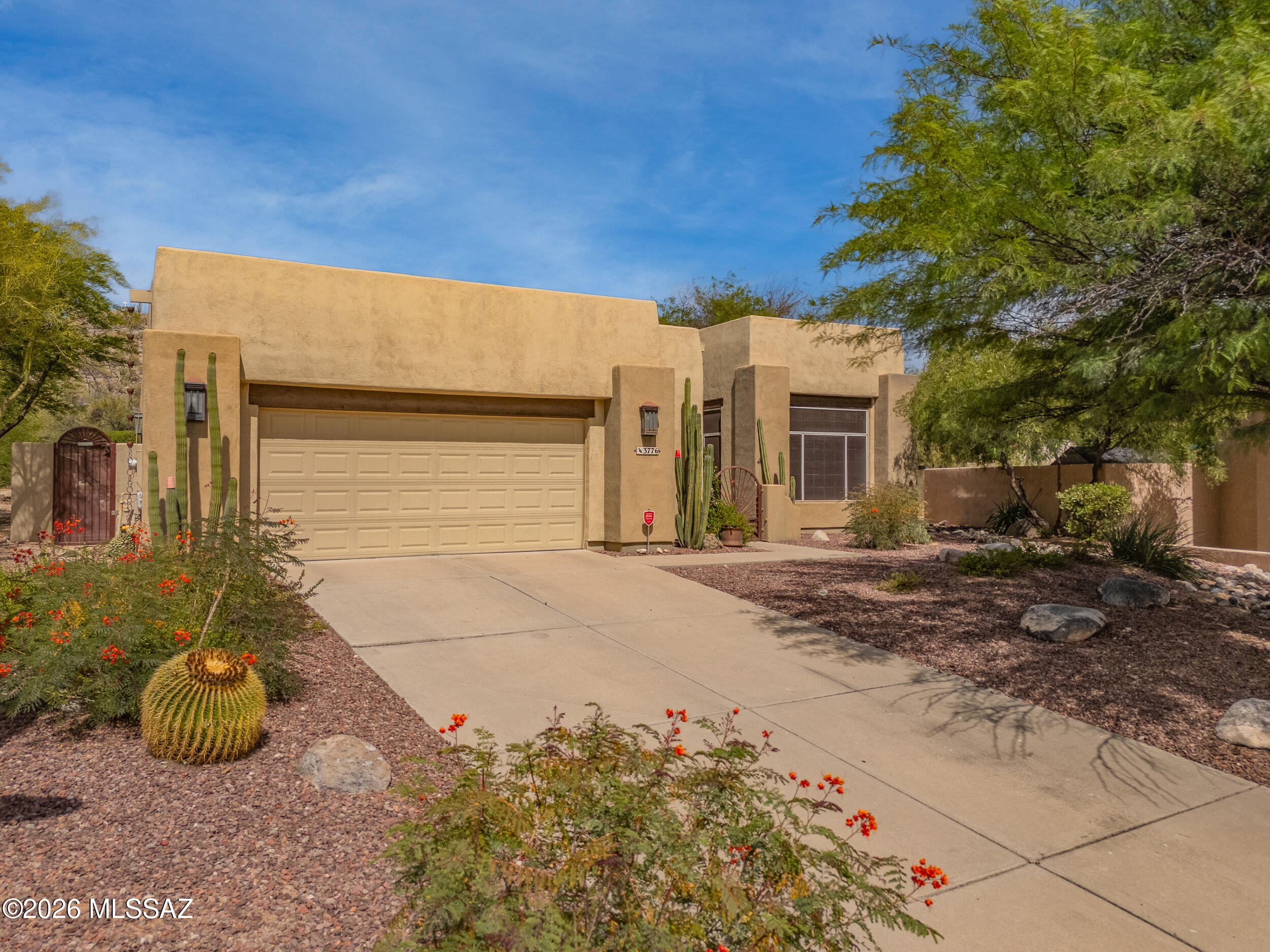 3776 N Creekside Place