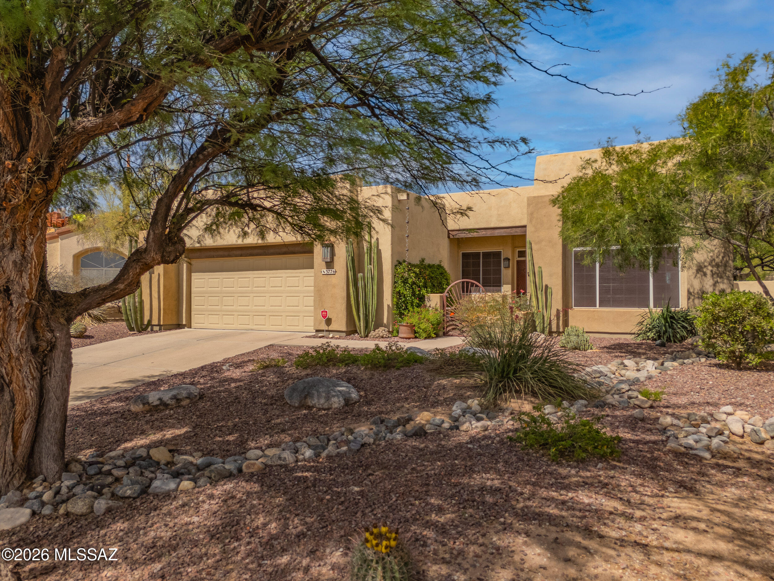 3776 N Creekside Place
