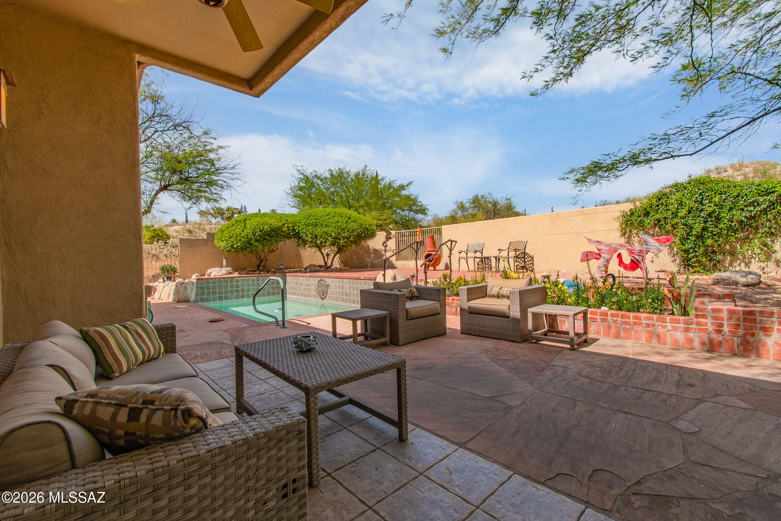 3776 N Creekside Place