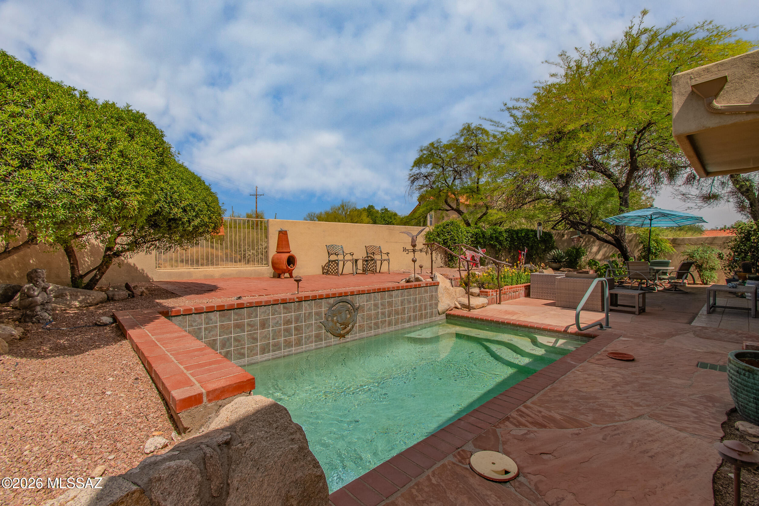 3776 N Creekside Place