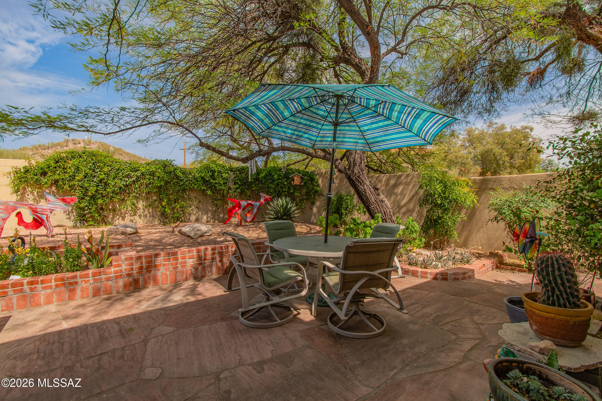 3776 N Creekside Place
