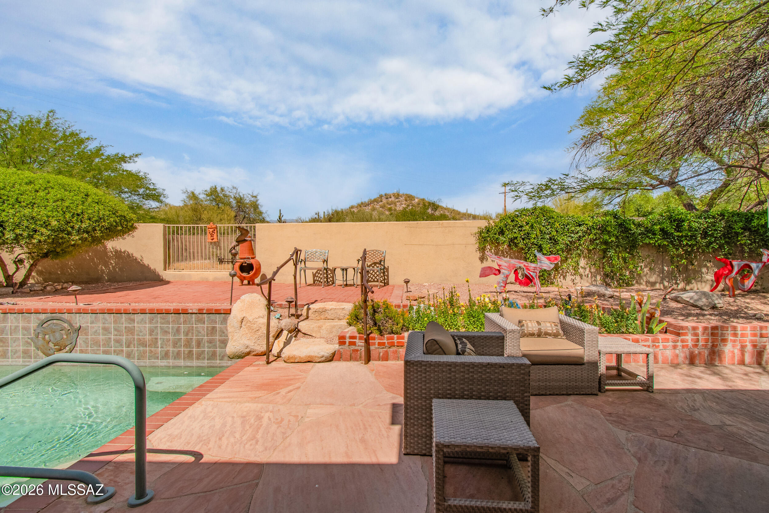 3776 N Creekside Place