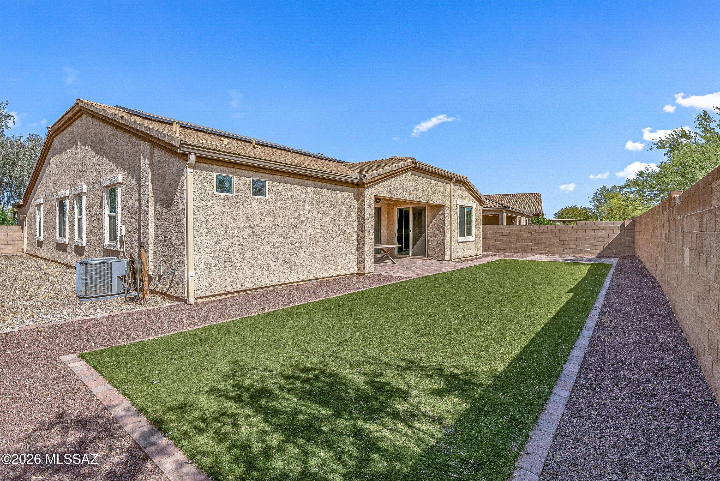 9636 N Havenwood Way