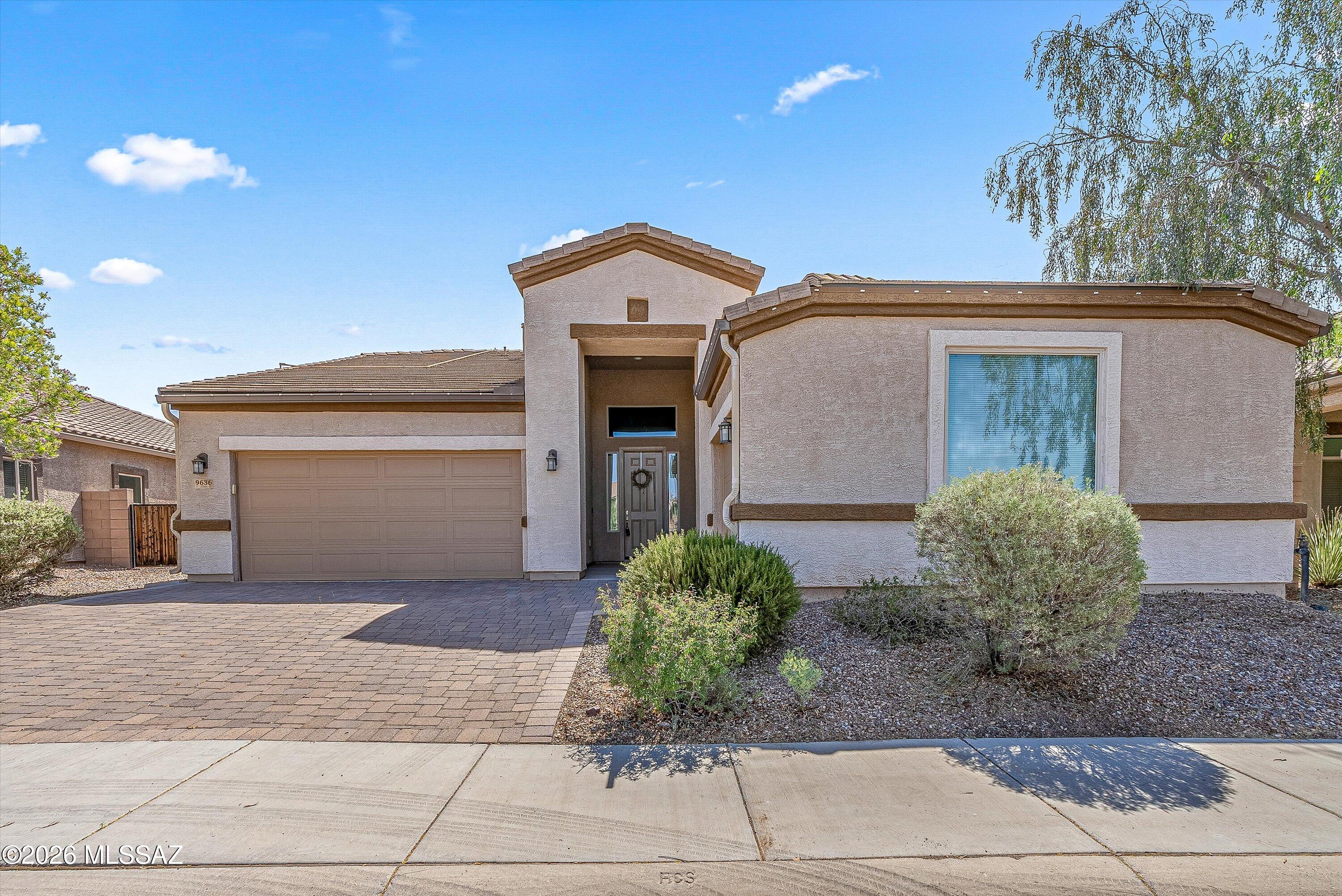 9636 N Havenwood Way