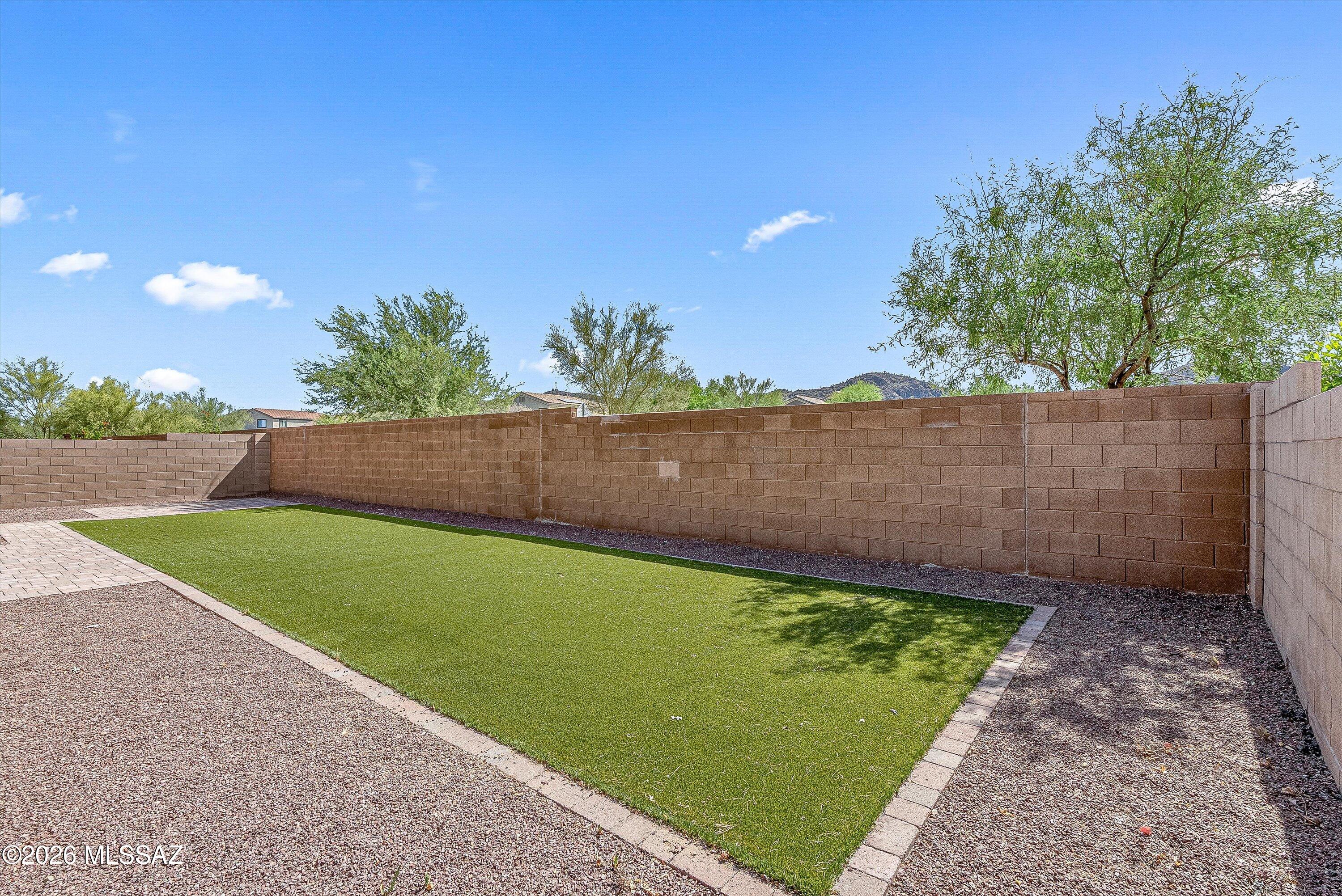 9636 N Havenwood Way