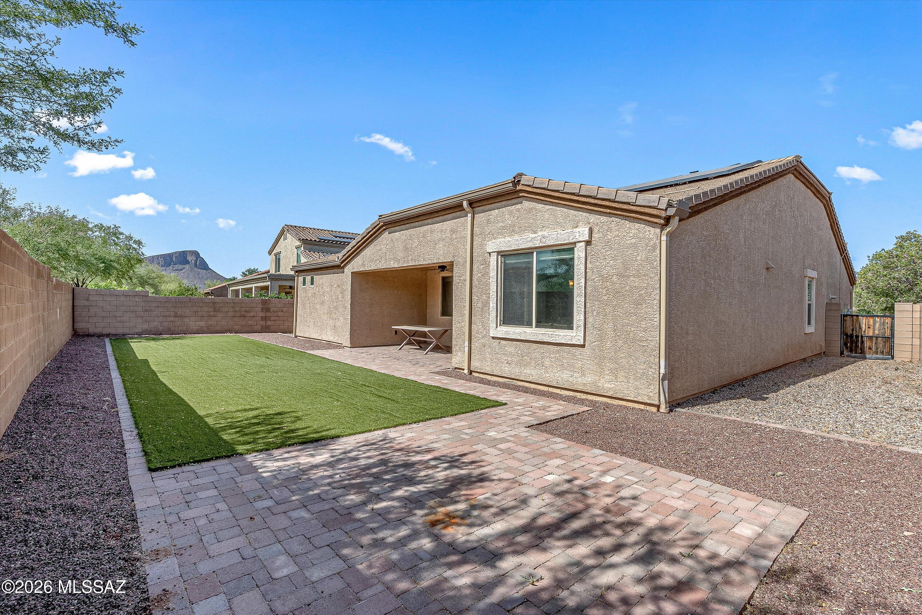 9636 N Havenwood Way