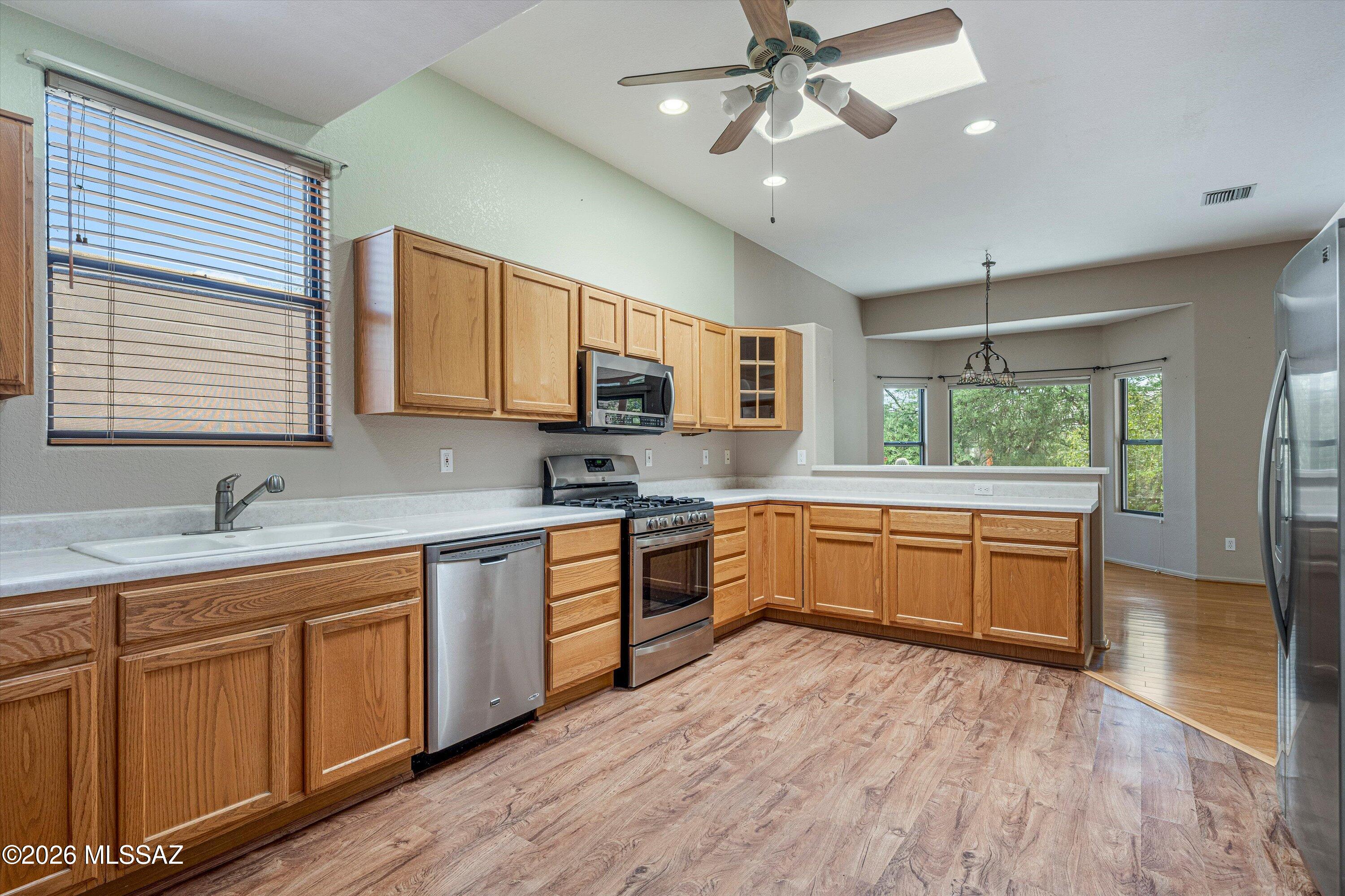 6035 W Ten Star Drive
