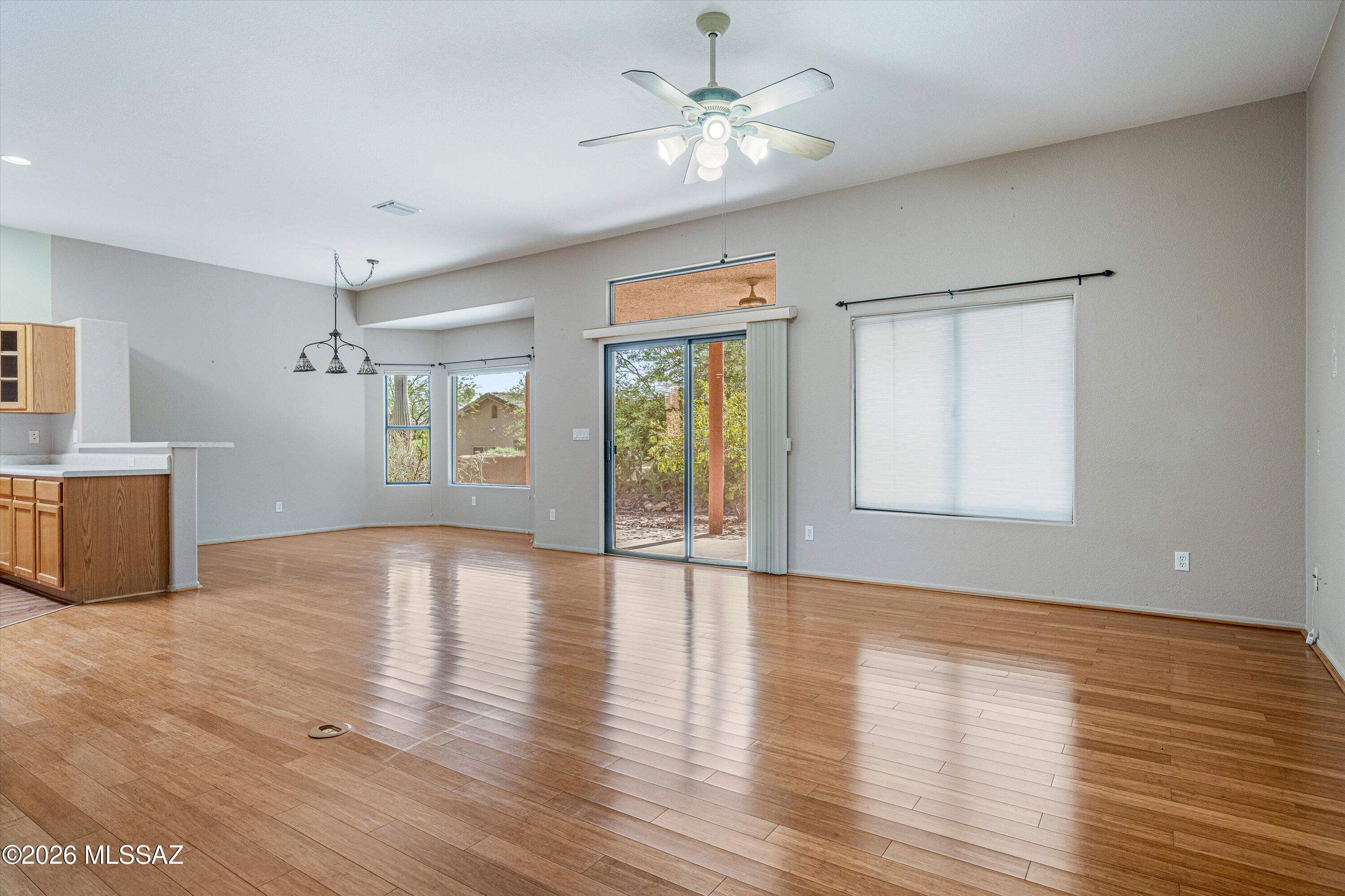 6035 W Ten Star Drive