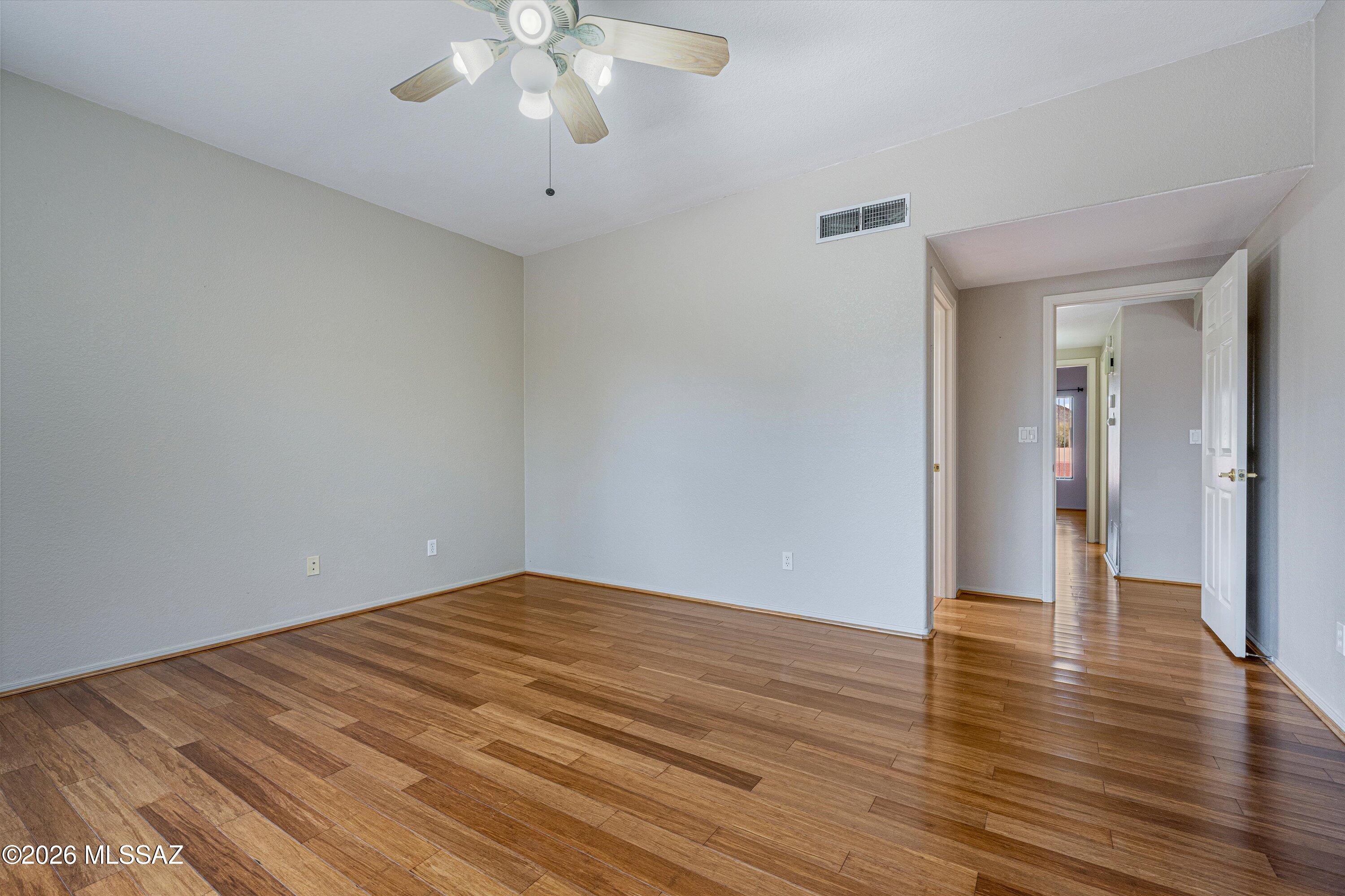 6035 W Ten Star Drive