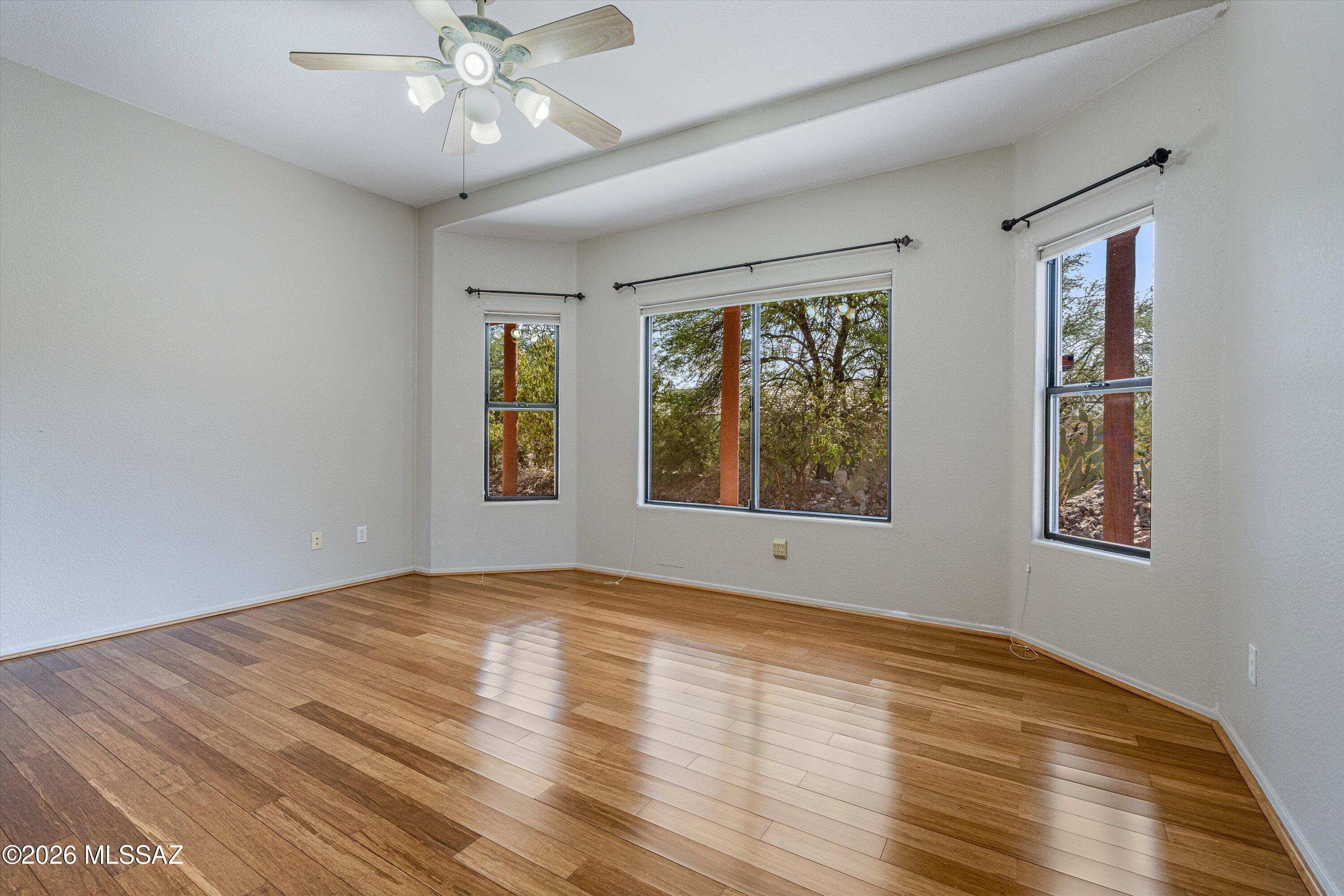 6035 W Ten Star Drive