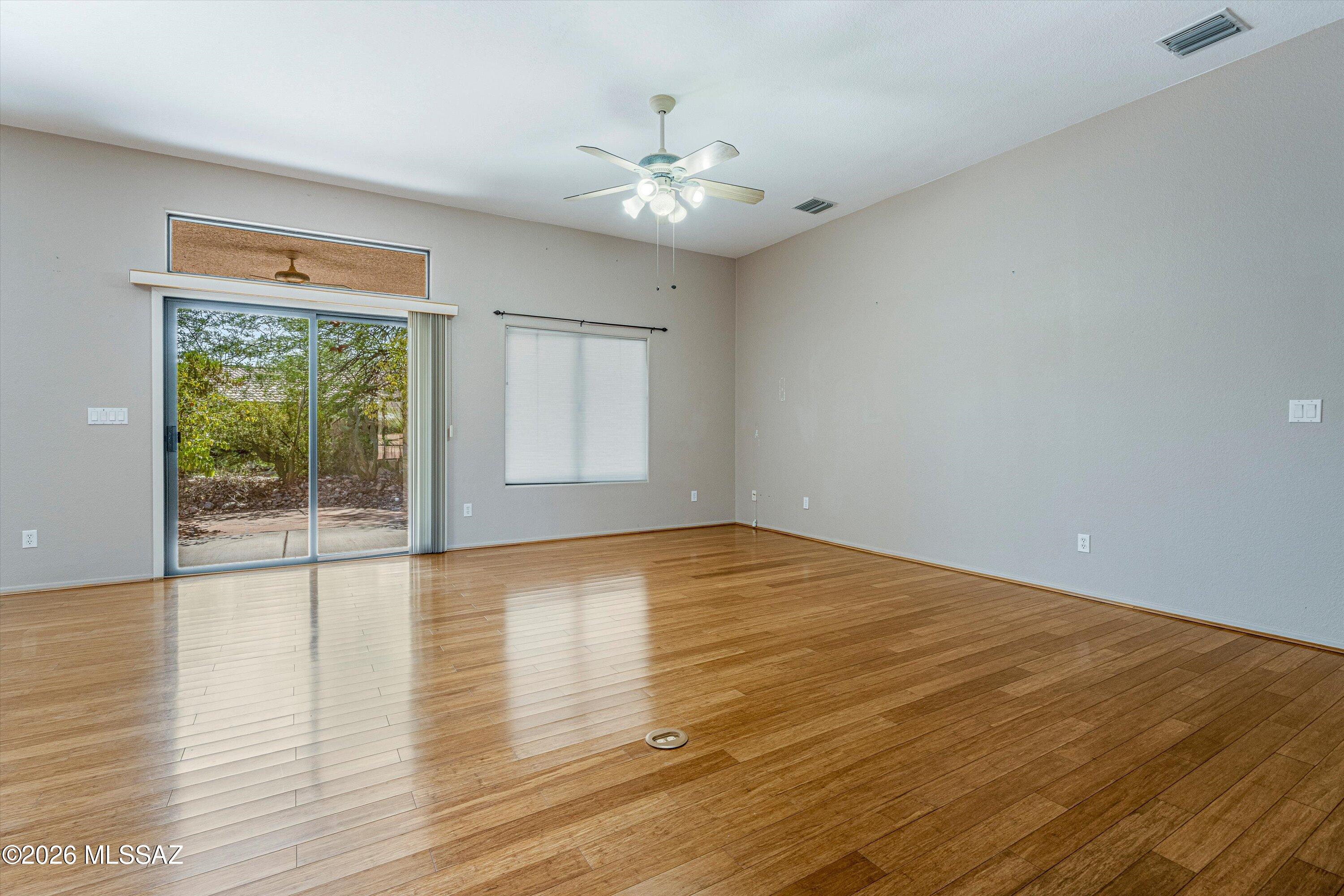 6035 W Ten Star Drive