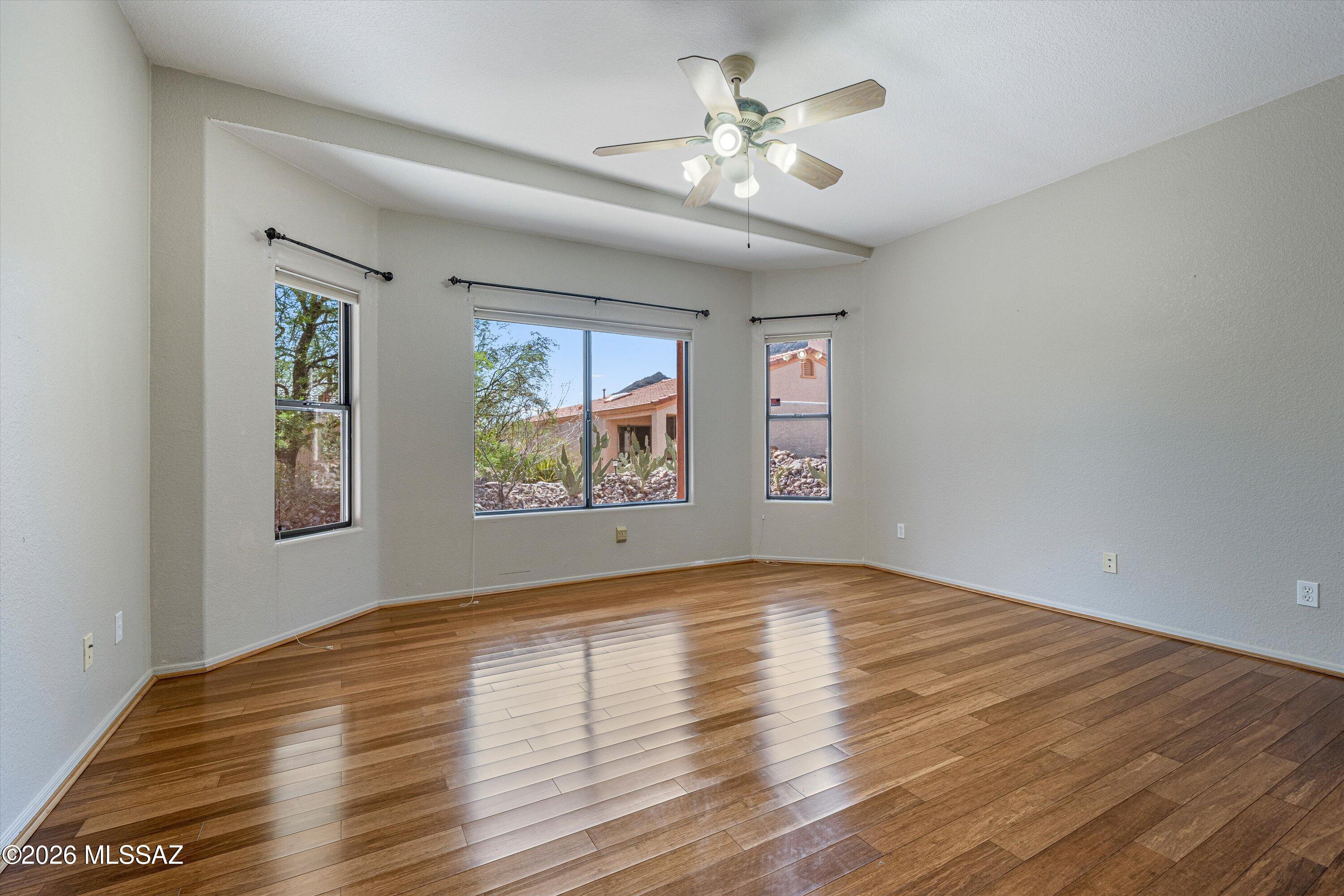 6035 W Ten Star Drive