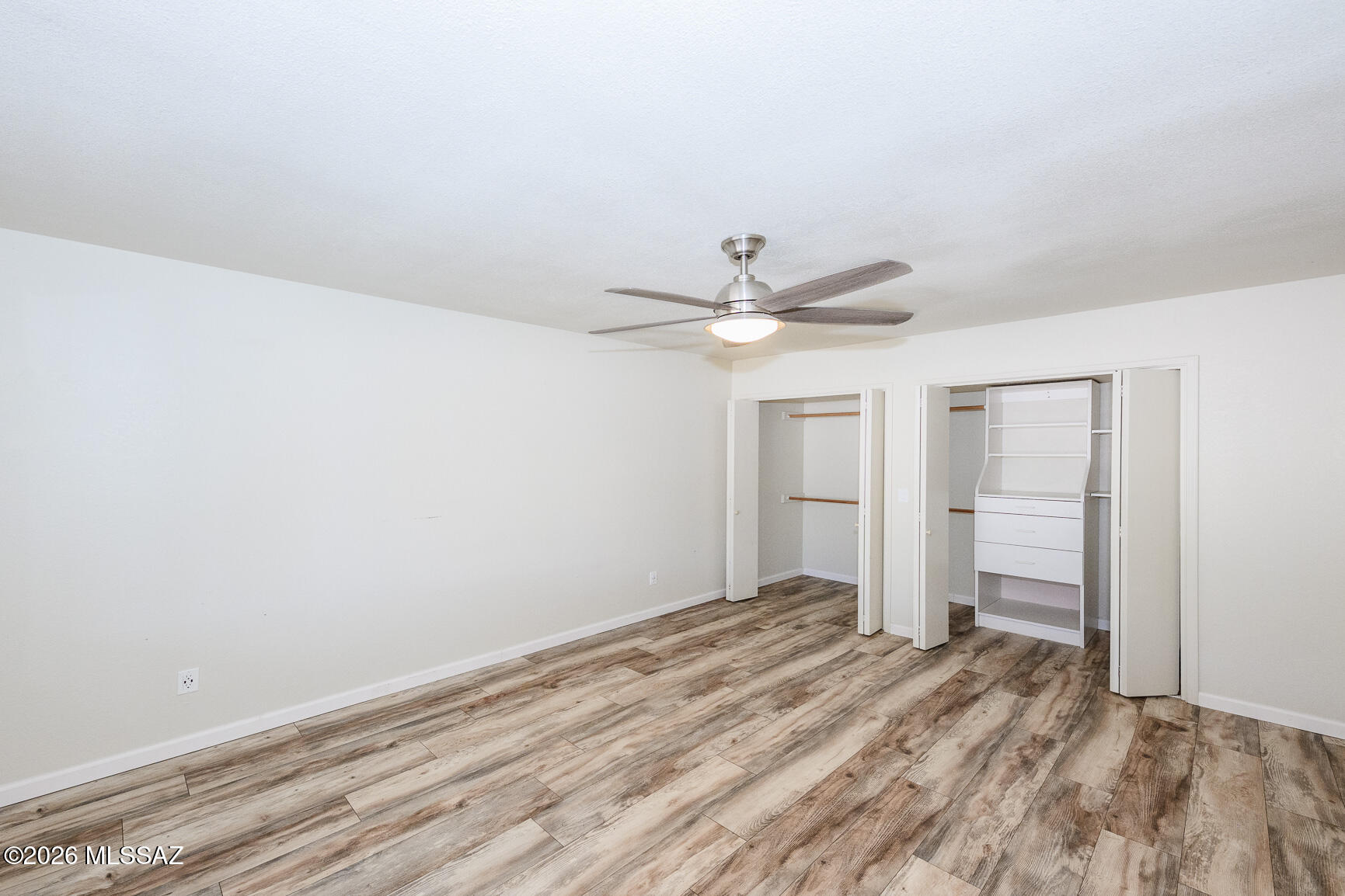 2406 N Shade Tree Circle