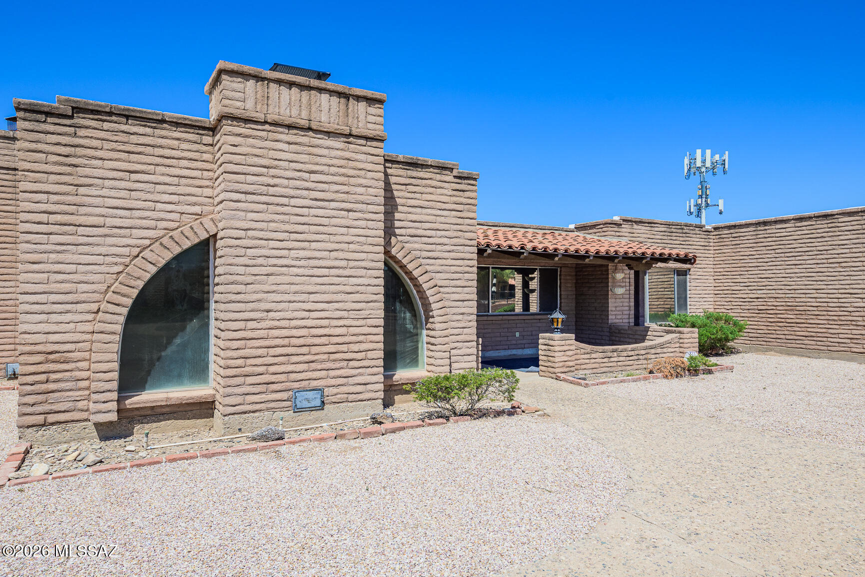 2406 N Shade Tree Circle