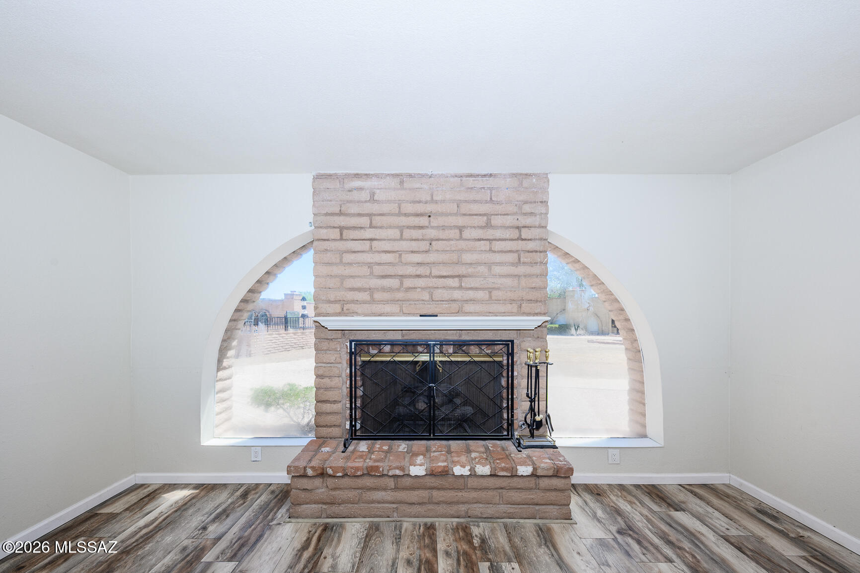 2406 N Shade Tree Circle
