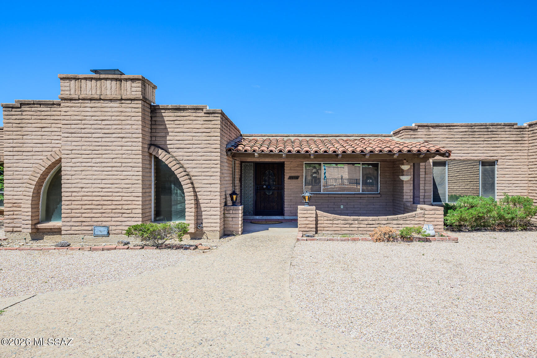 2406 N Shade Tree Circle