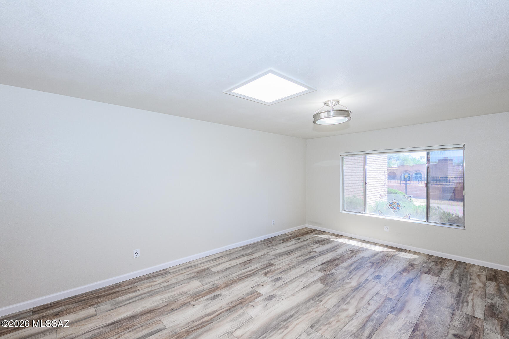 2406 N Shade Tree Circle