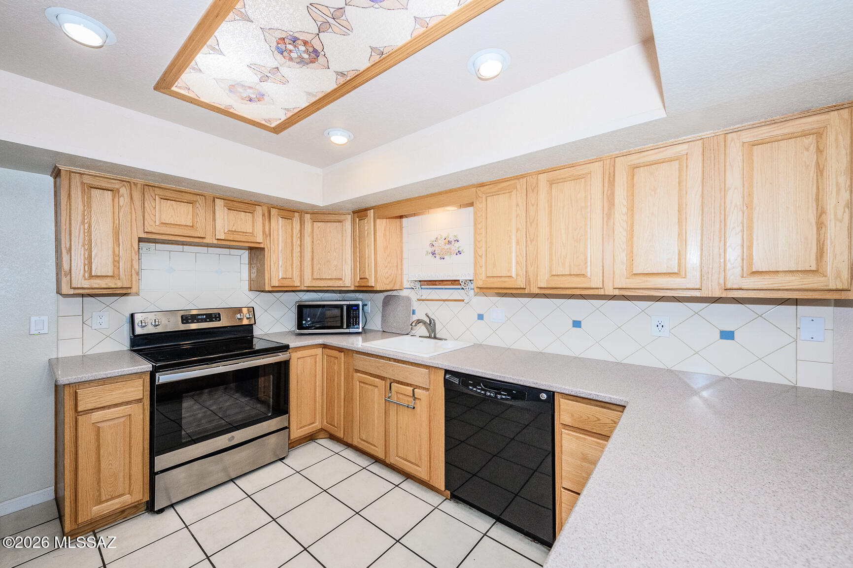 2406 N Shade Tree Circle