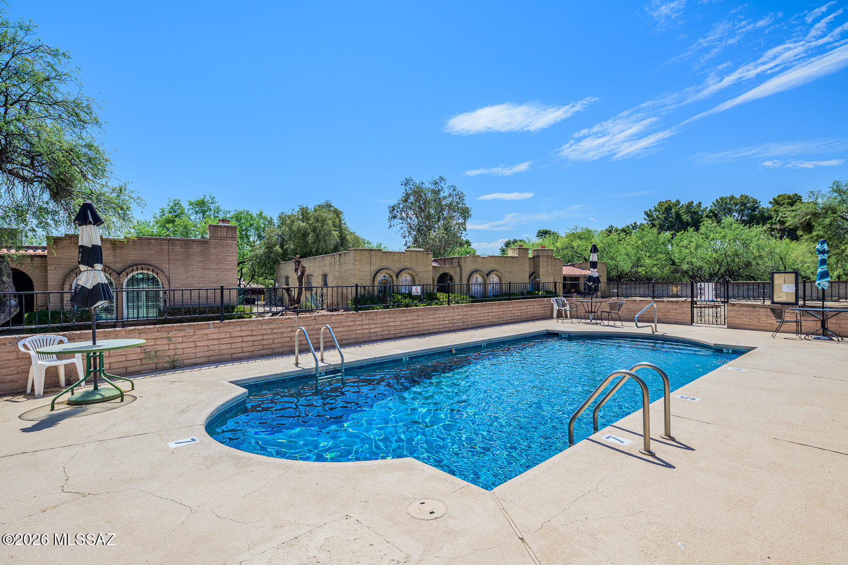 2406 N Shade Tree Circle