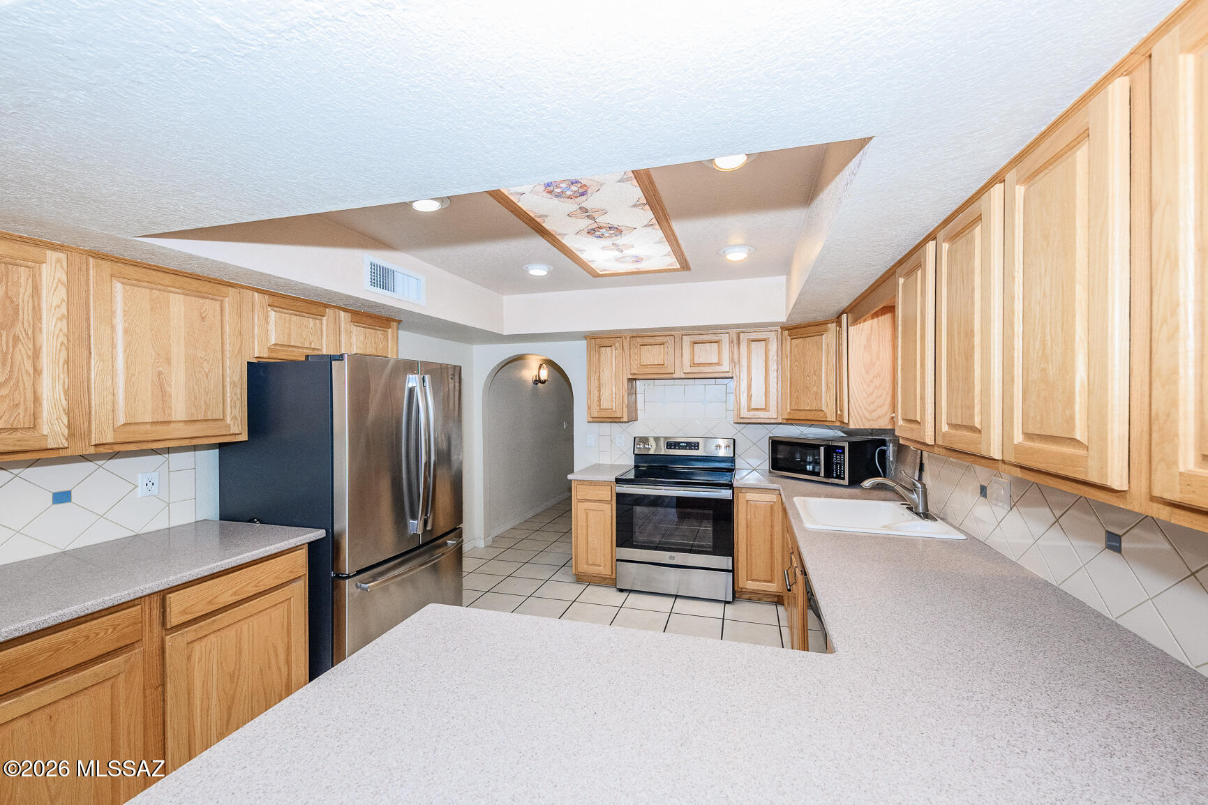 2406 N Shade Tree Circle