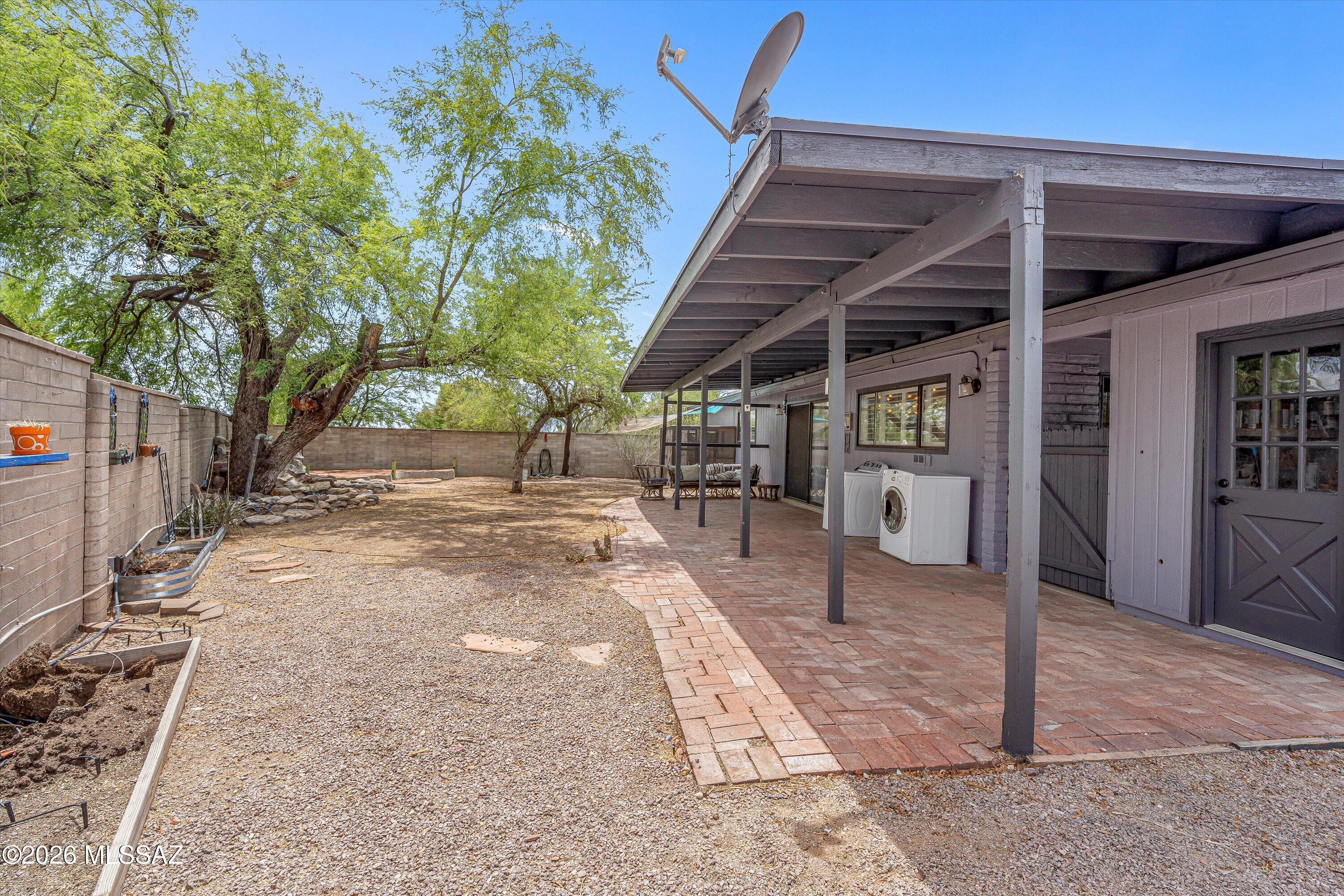 8302 E Kenyon Drive