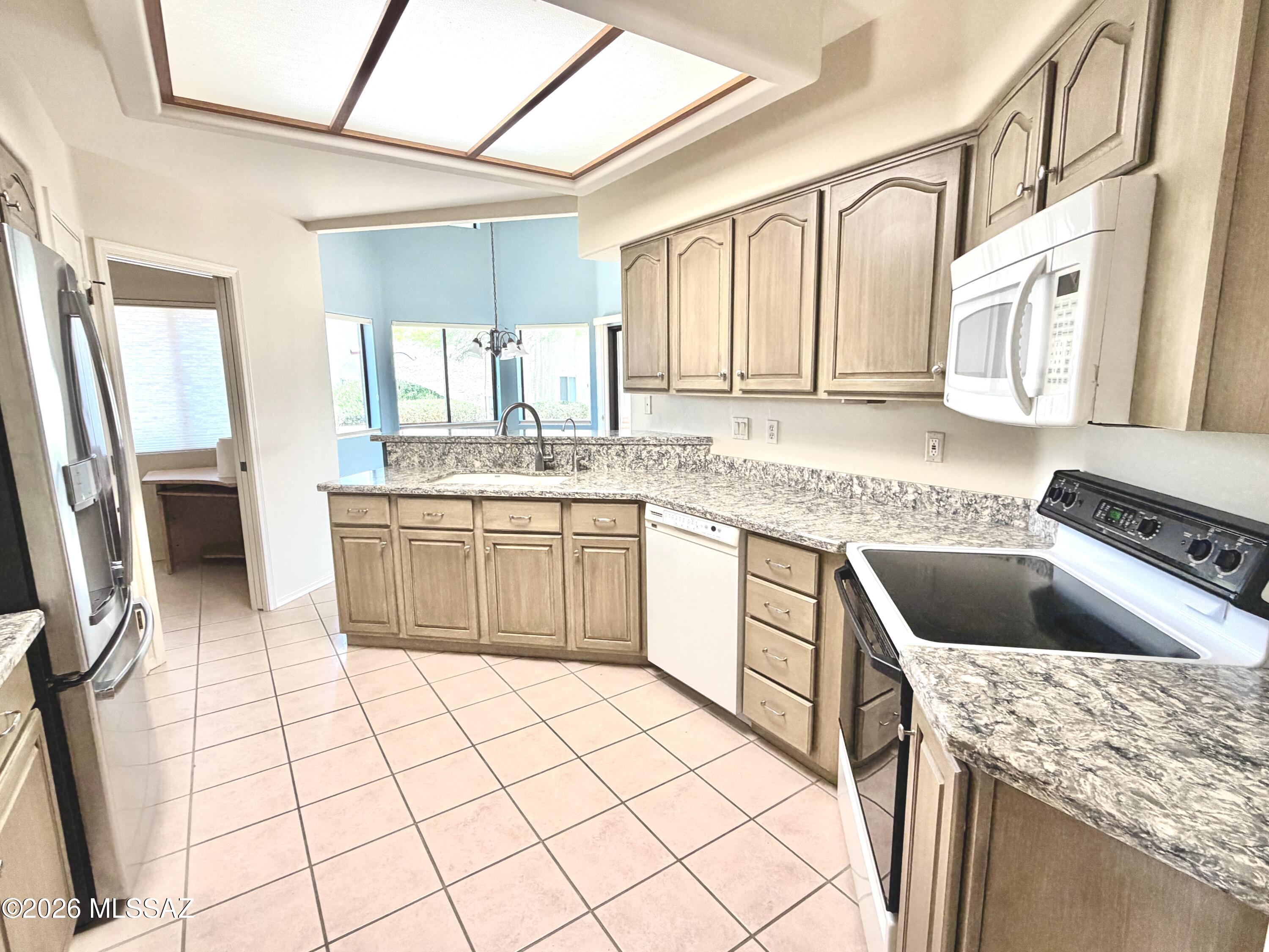 1173 W Placita Inspirada