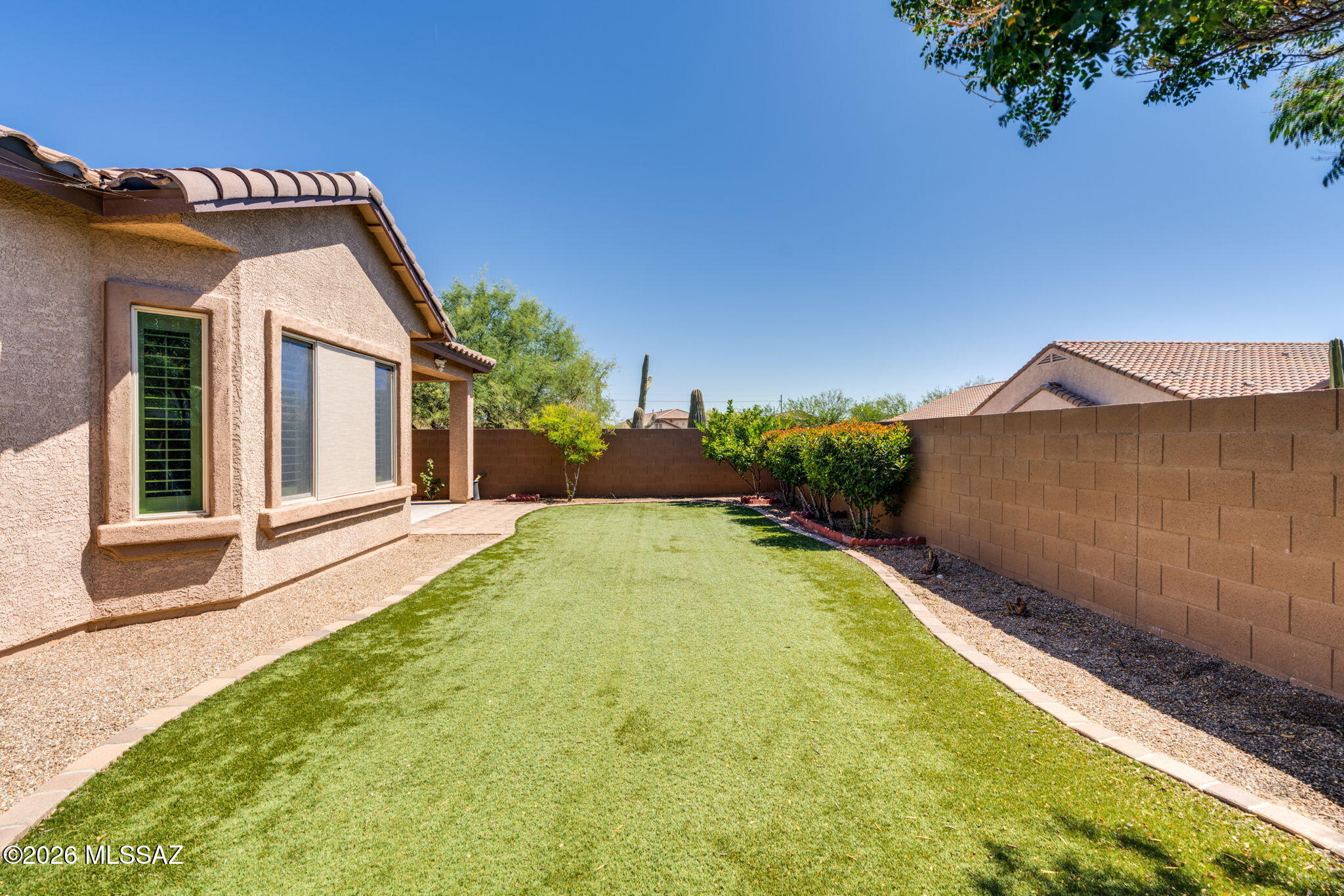 8158 N Circulo El Palmito